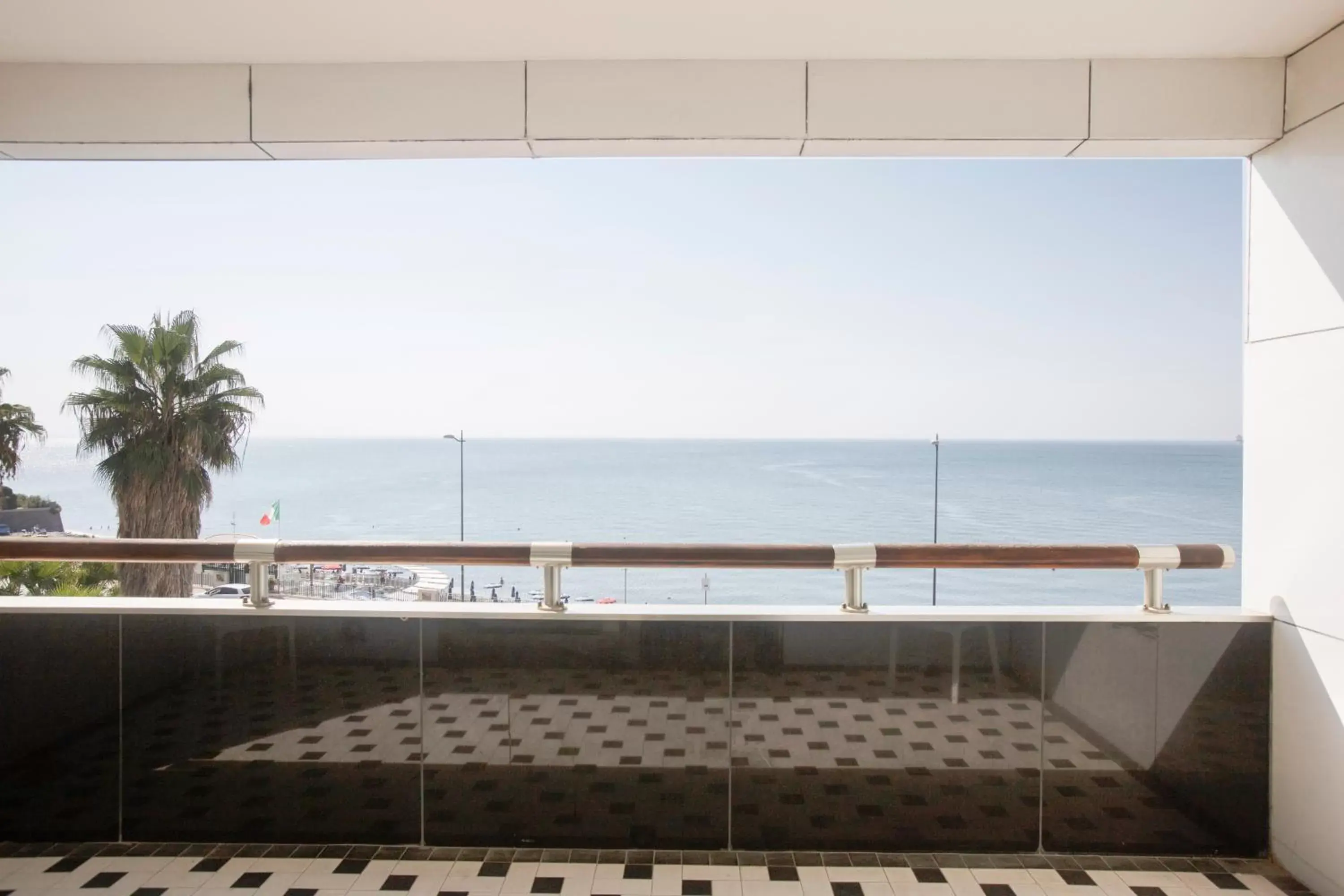 Balcony/Terrace, Sea View in Grand Hotel Salerno