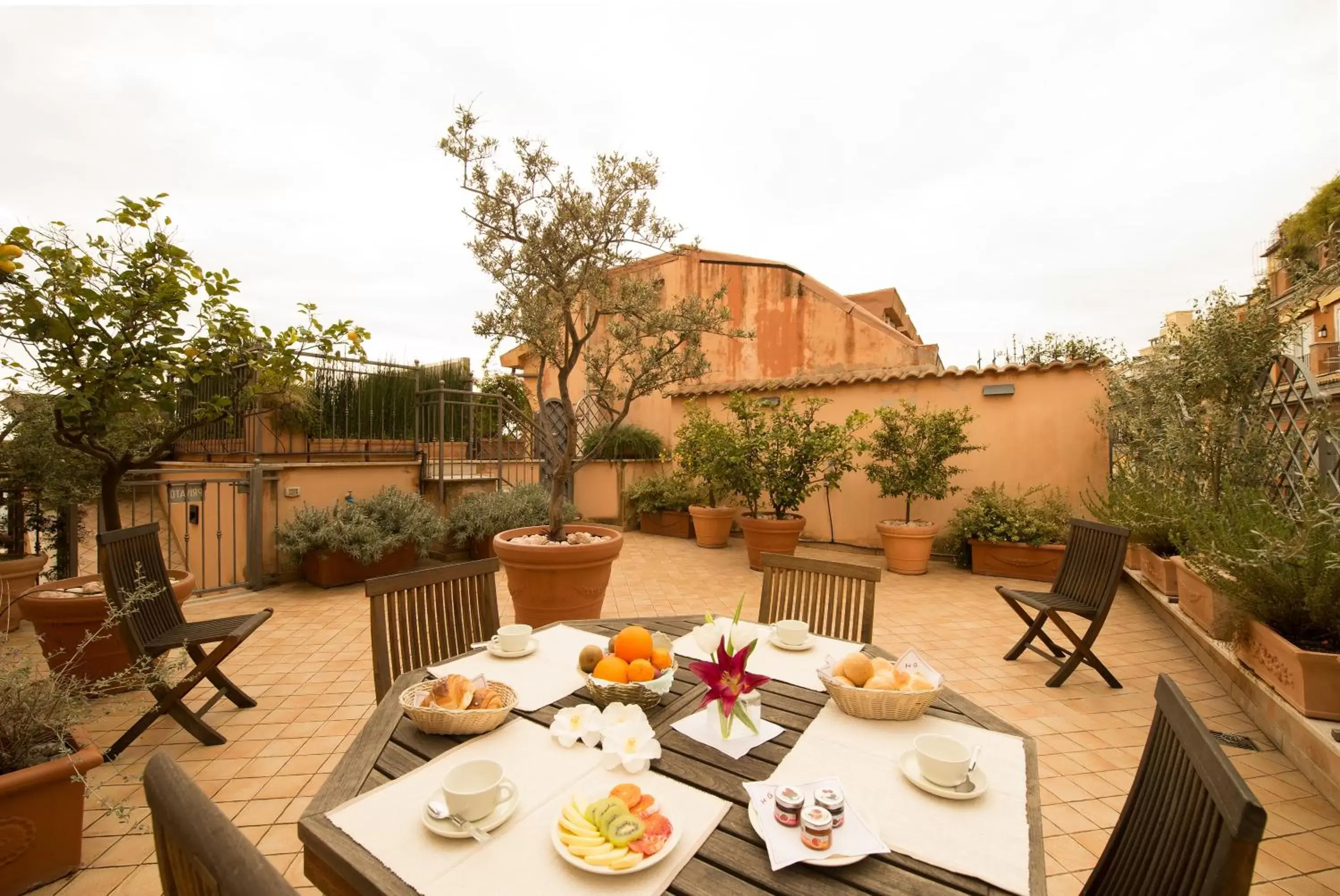 Balcony/Terrace, Breakfast in Hotel Gregoriana