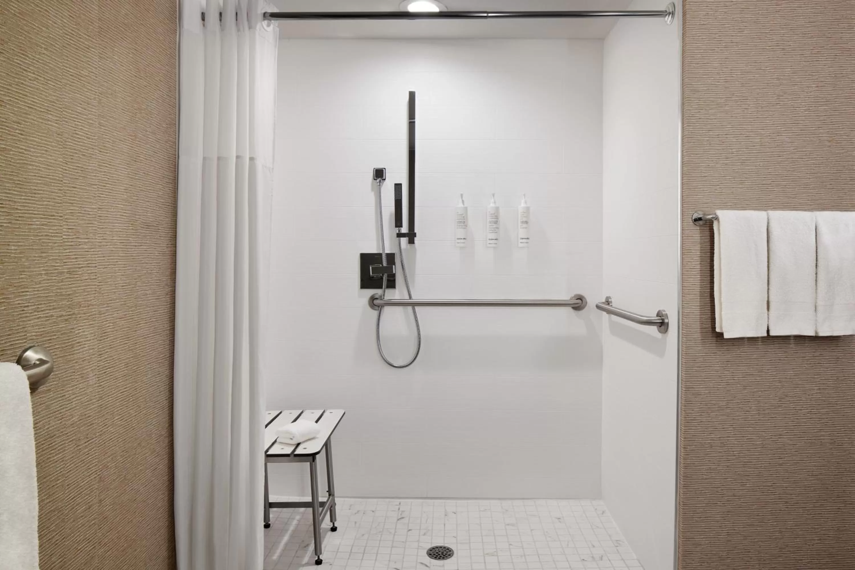 Bathroom in Philadelphia Marriott Downtown