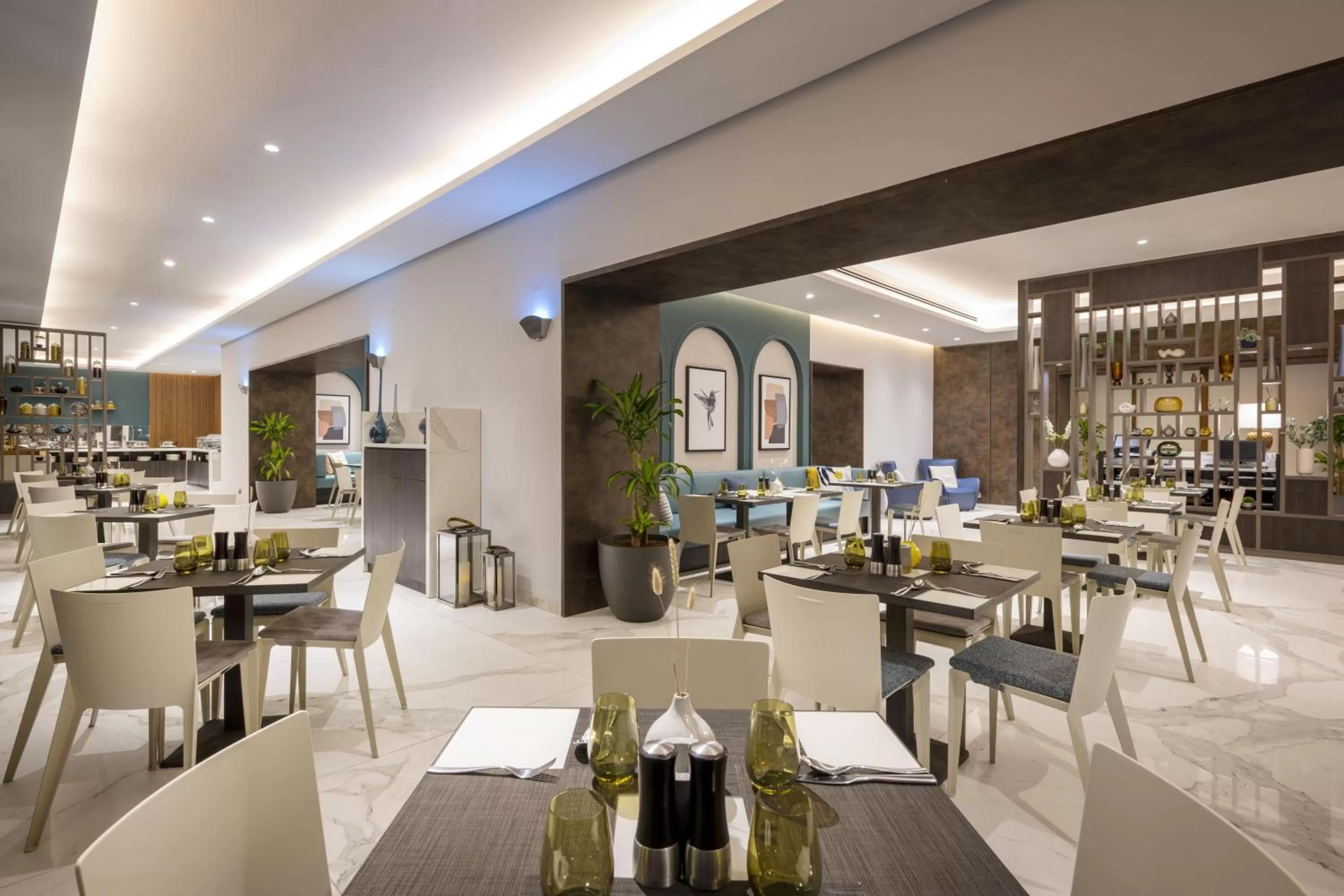 Restaurant/places to eat in voco Doha West Bay Suites by IHG