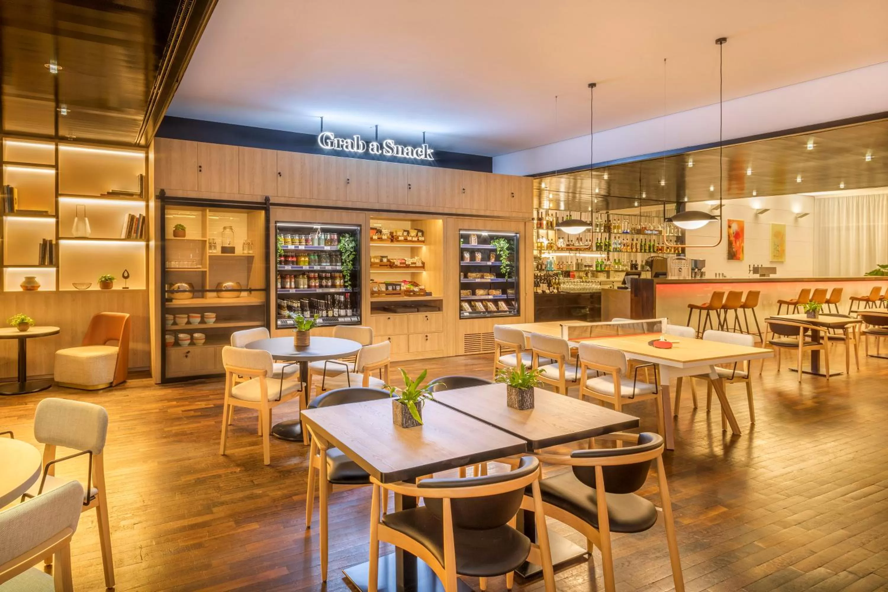 Restaurant/places to eat in INNSiDE by Meliá Düsseldorf Seestern