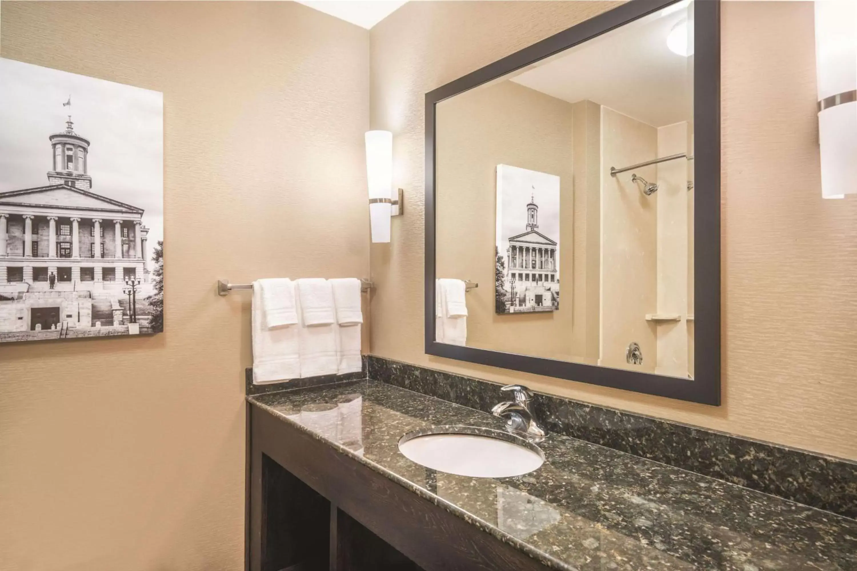 Bathroom in La Quinta by Wyndham Smyrna TN - Nashville