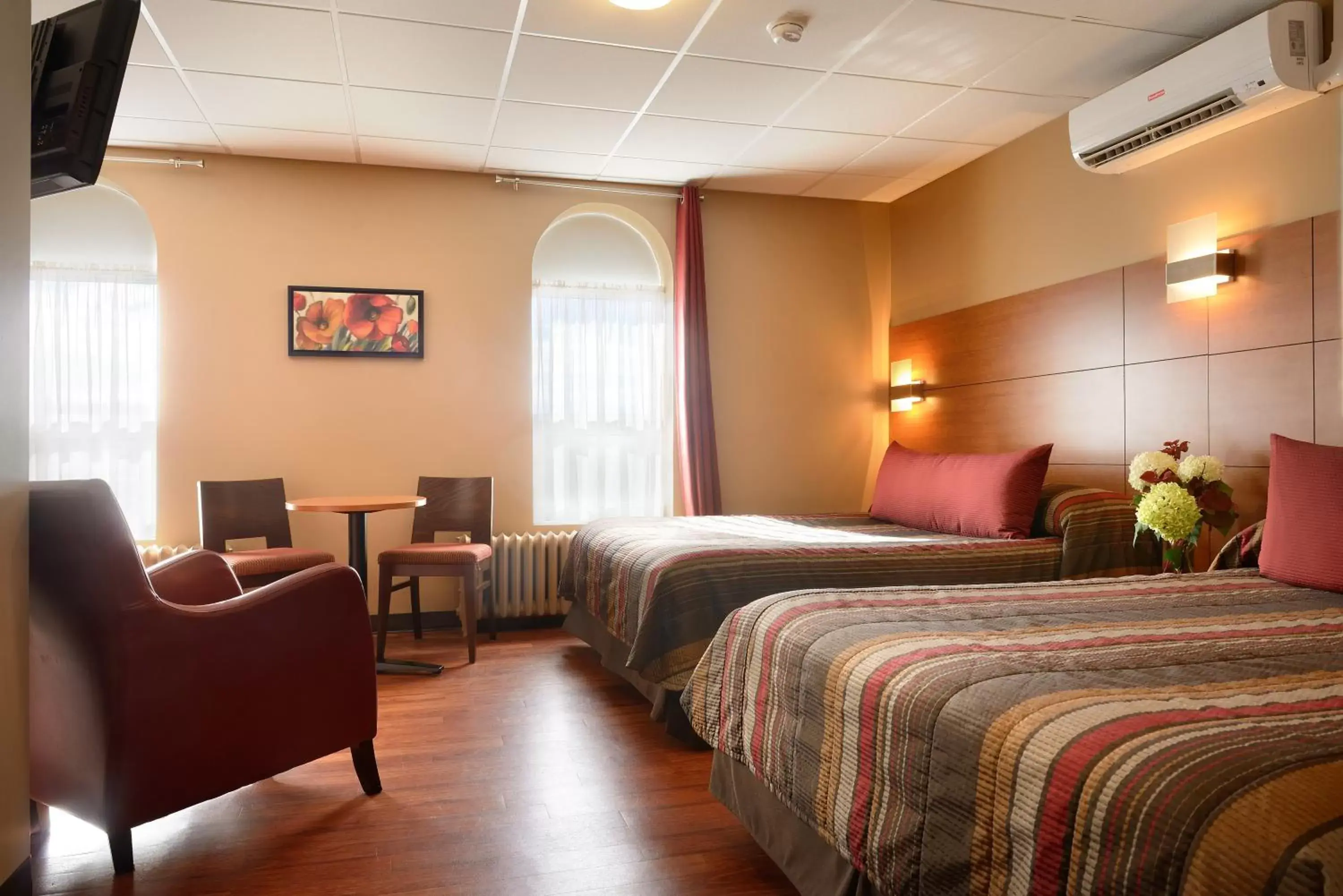 Bedroom in Hotel du Fjord