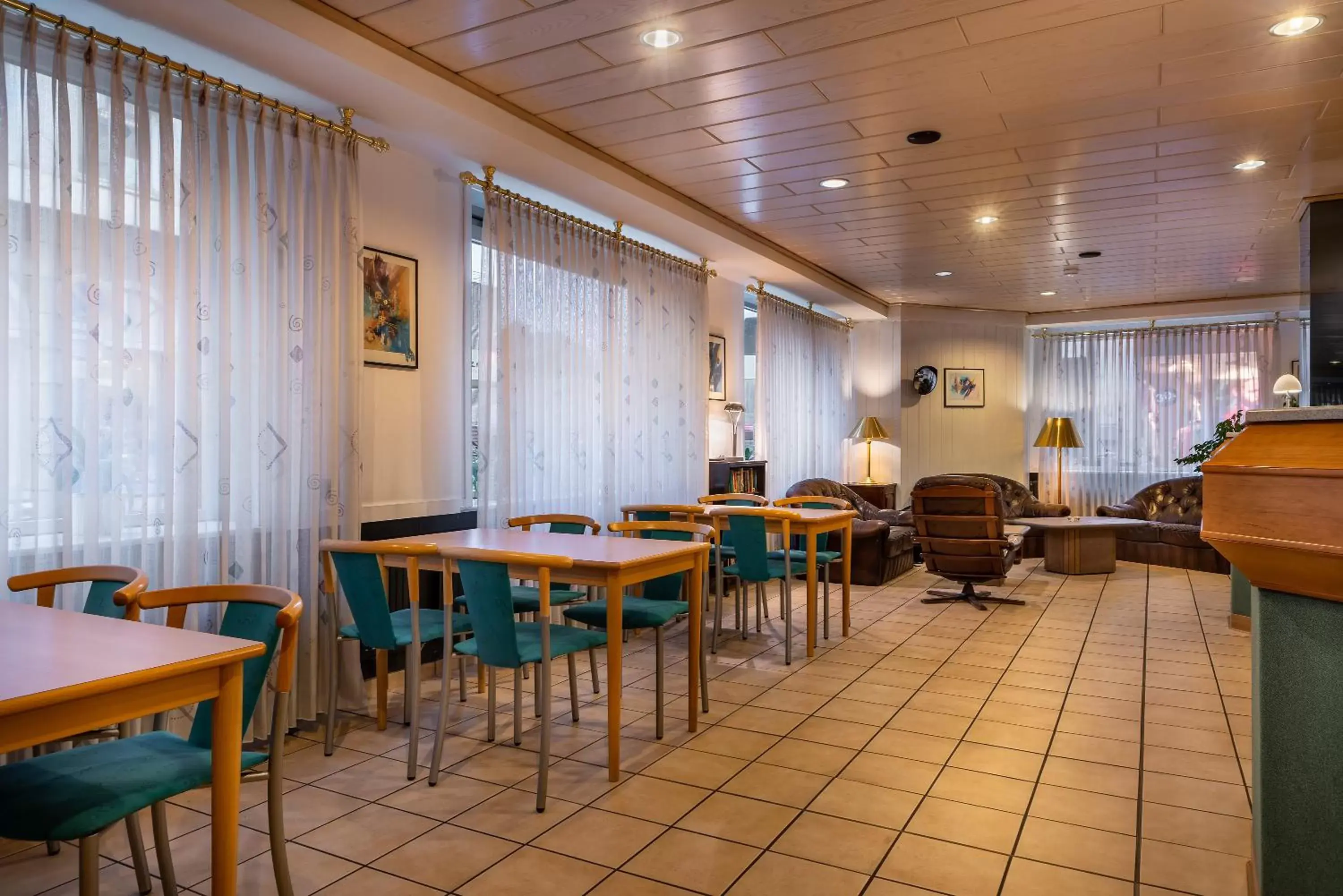 Lobby or reception, Restaurant/Places to Eat in Novum Hotel Engelbertz