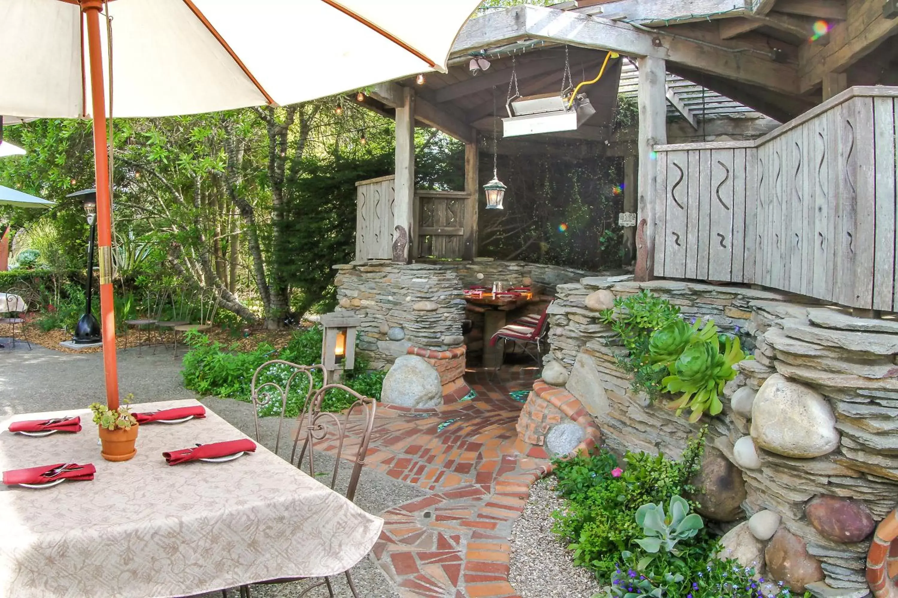 Restaurant/places to eat in Cambria Pines Lodge Restaurant/places to eat in Cambria Pines Lodge