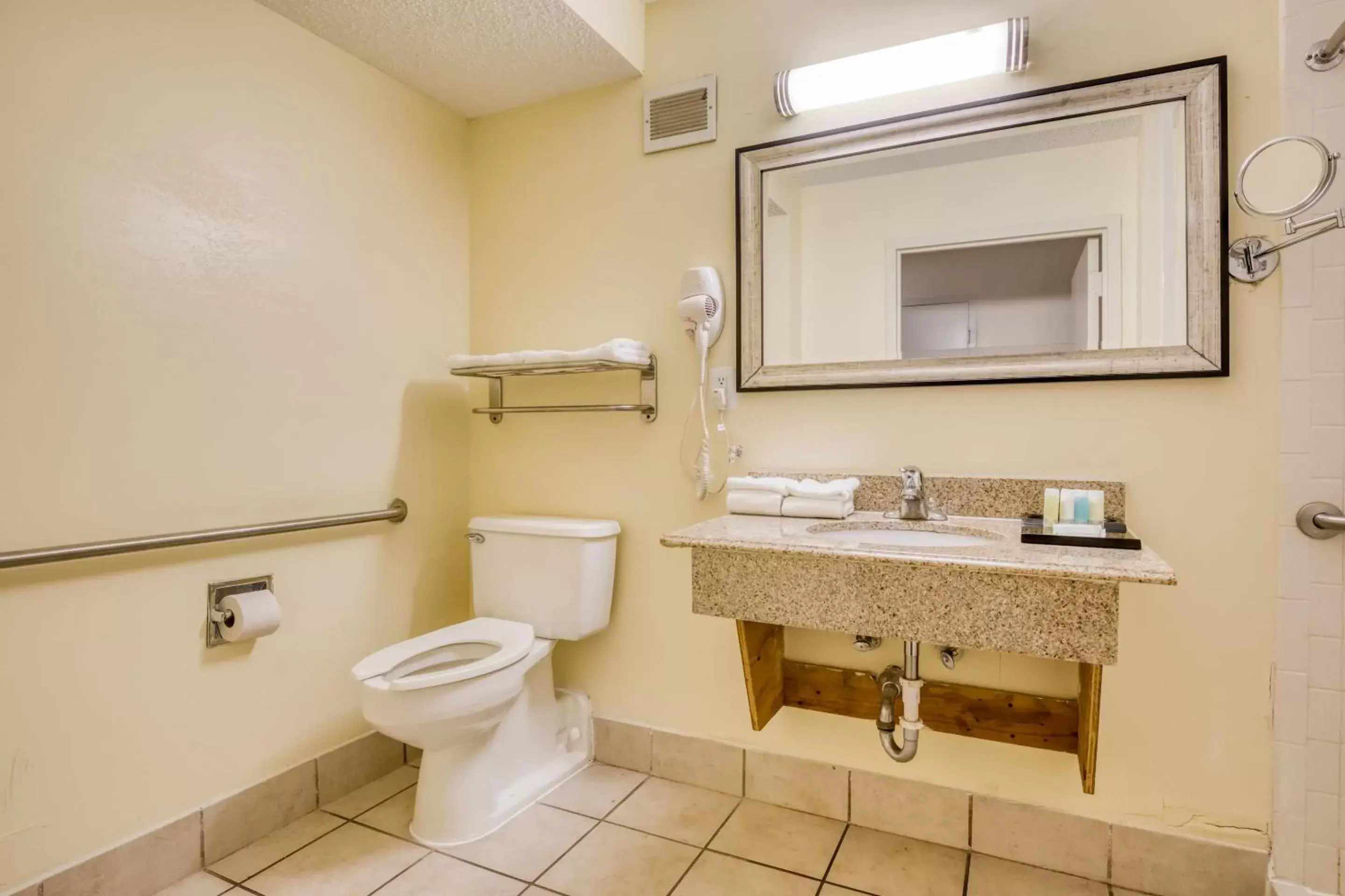 Bathroom in OYO Hotel Memphis TN I-40