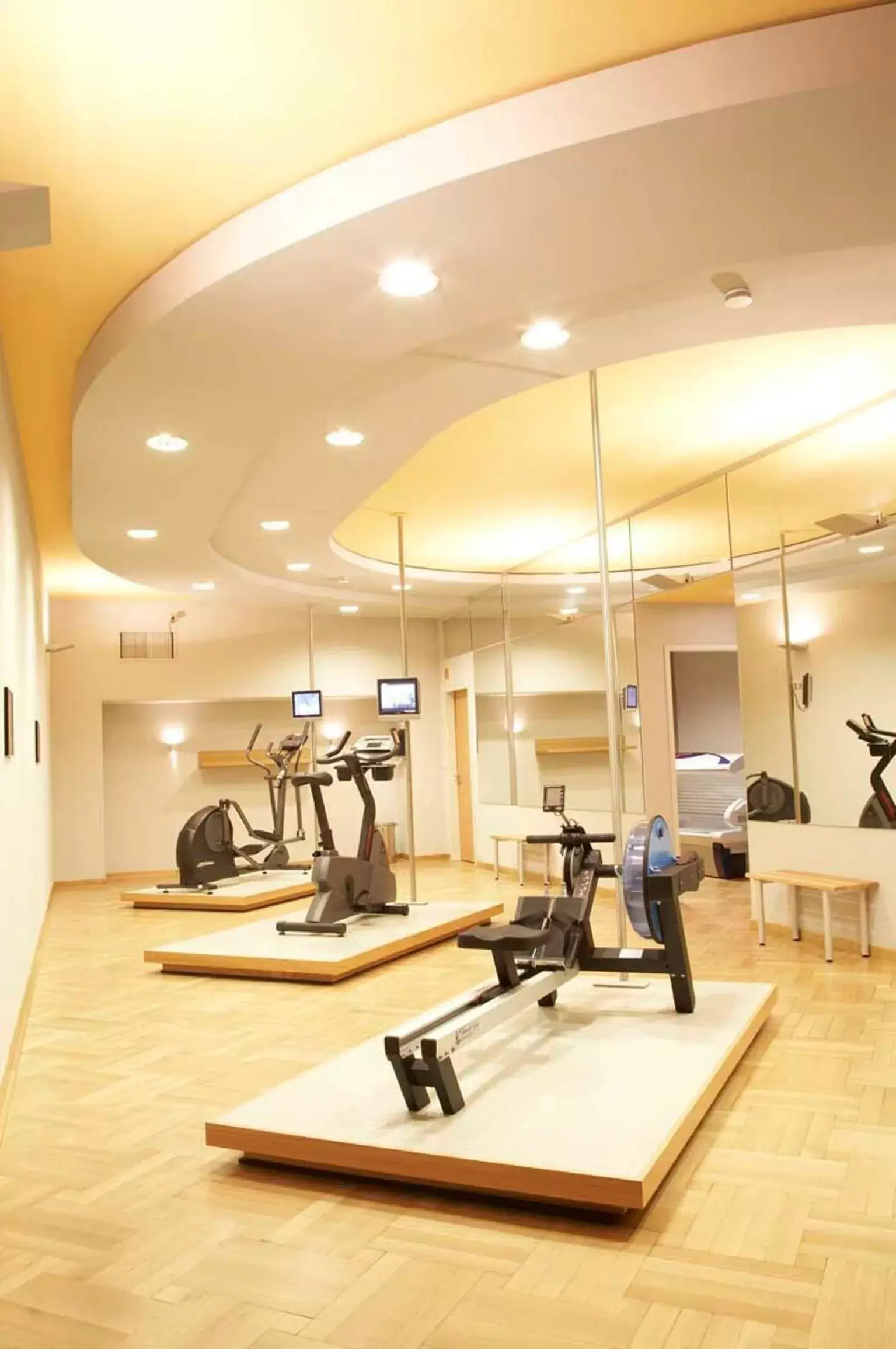 Fitness centre/facilities, Fitness Center/Facilities in Palais Esplanade Hamburg - Adults Only