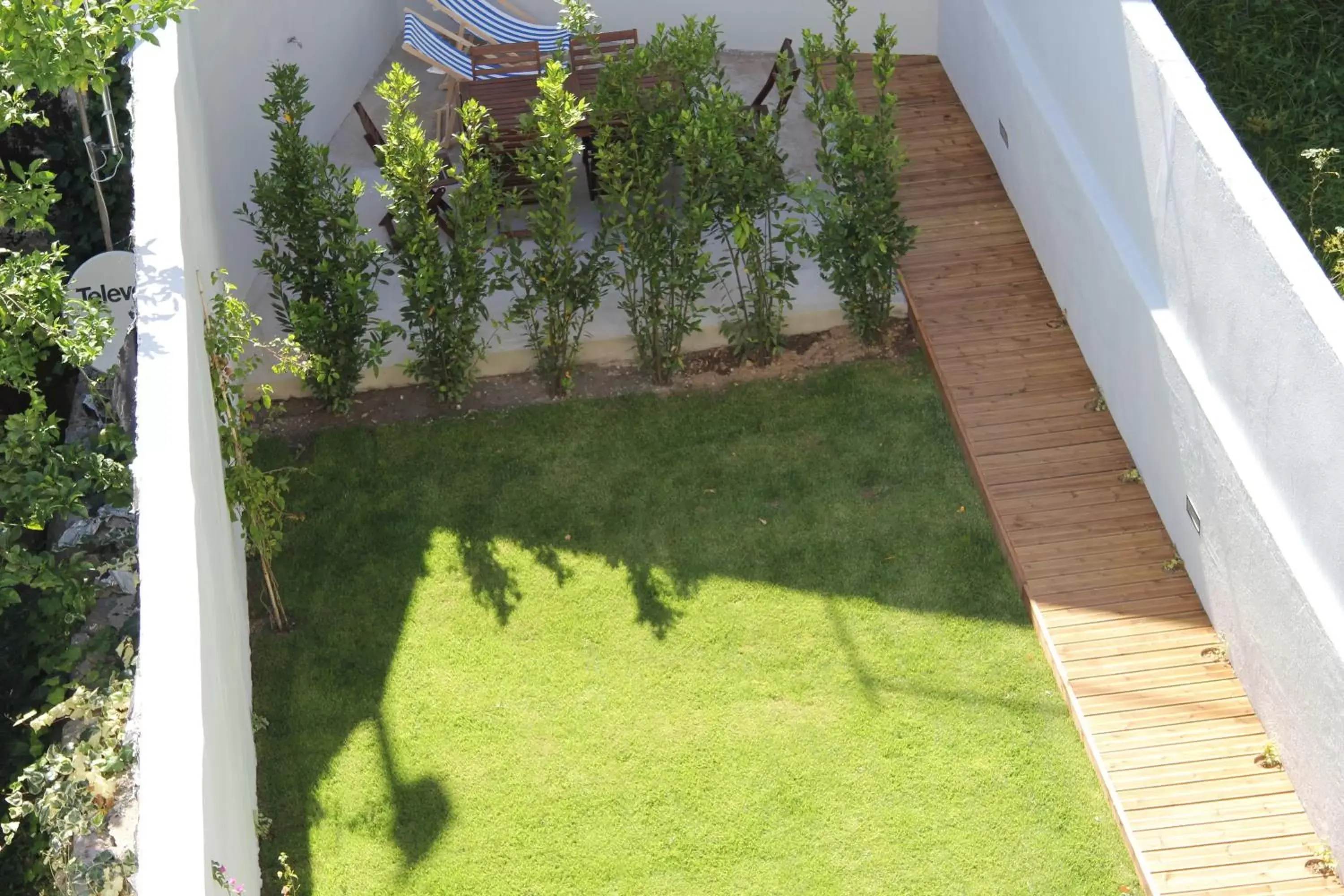 Bird's eye view, Garden View in Decanting Porto House