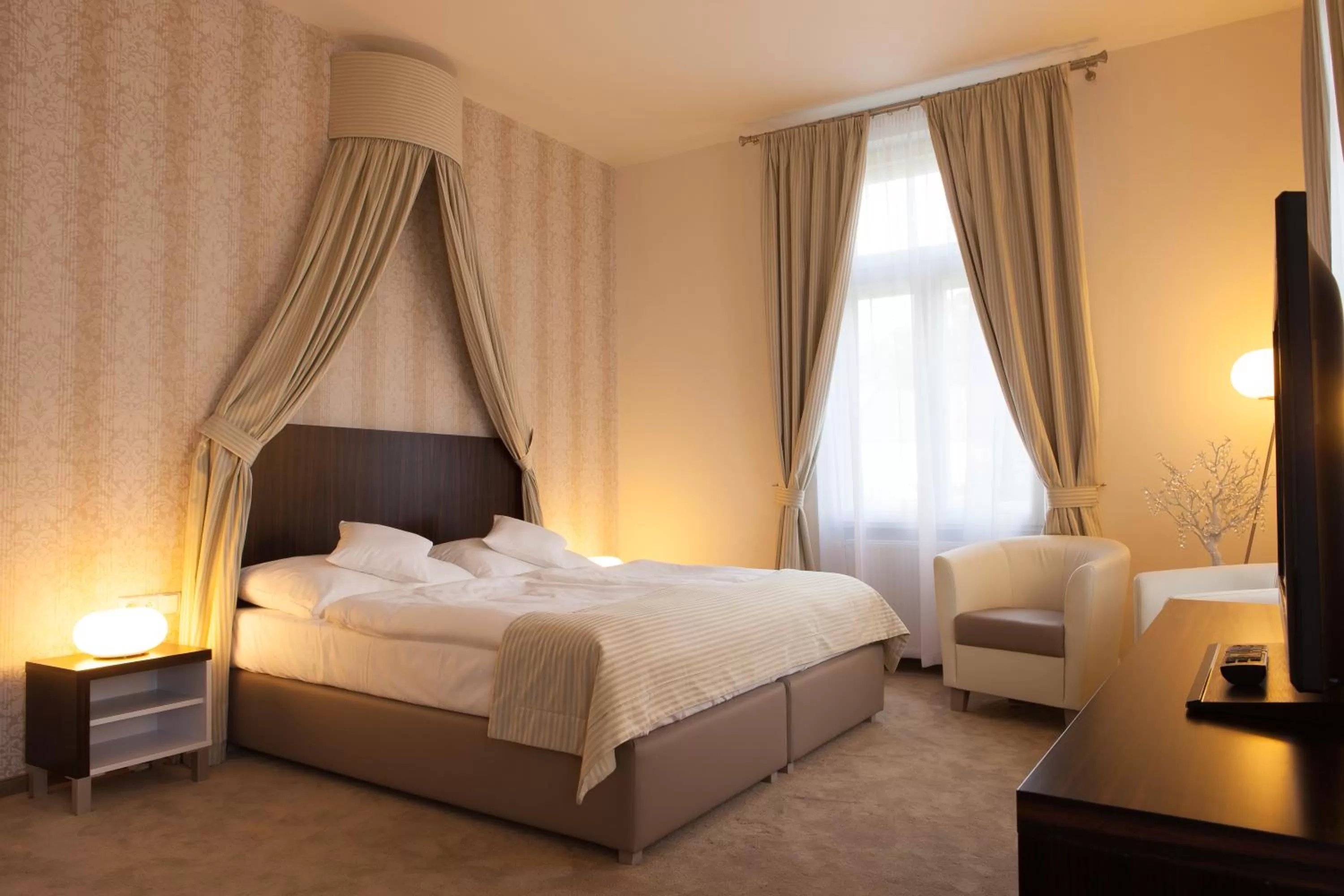 Photo of the whole room, Bed in Zámeček Petrovice