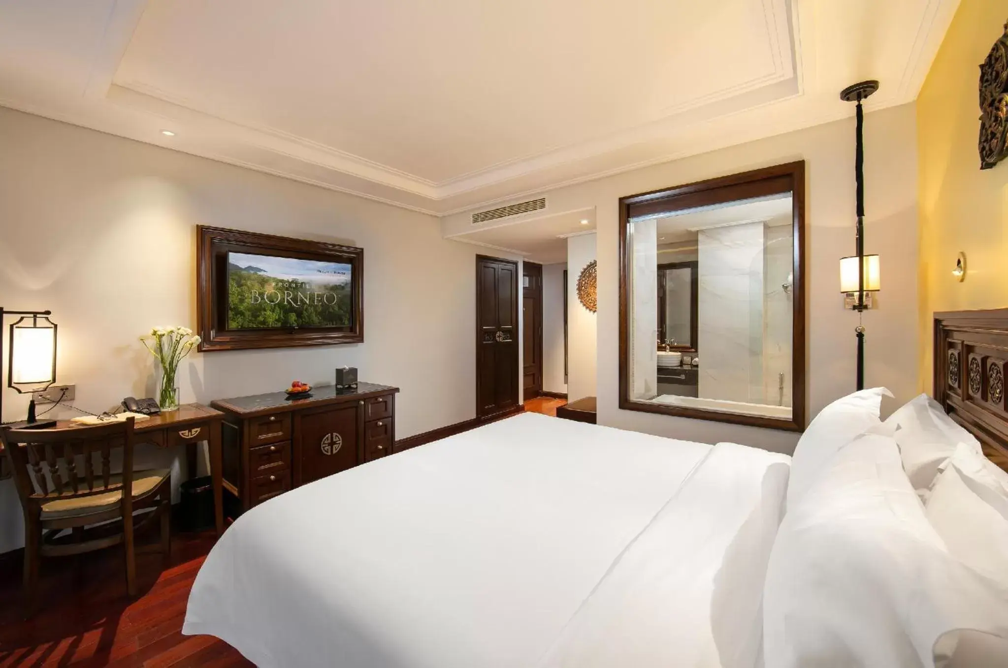 Deluxe Double with Neighbor View in San Grand Hotel & Spa Deluxe Double with Neighbor View in San Grand Hotel & Spa