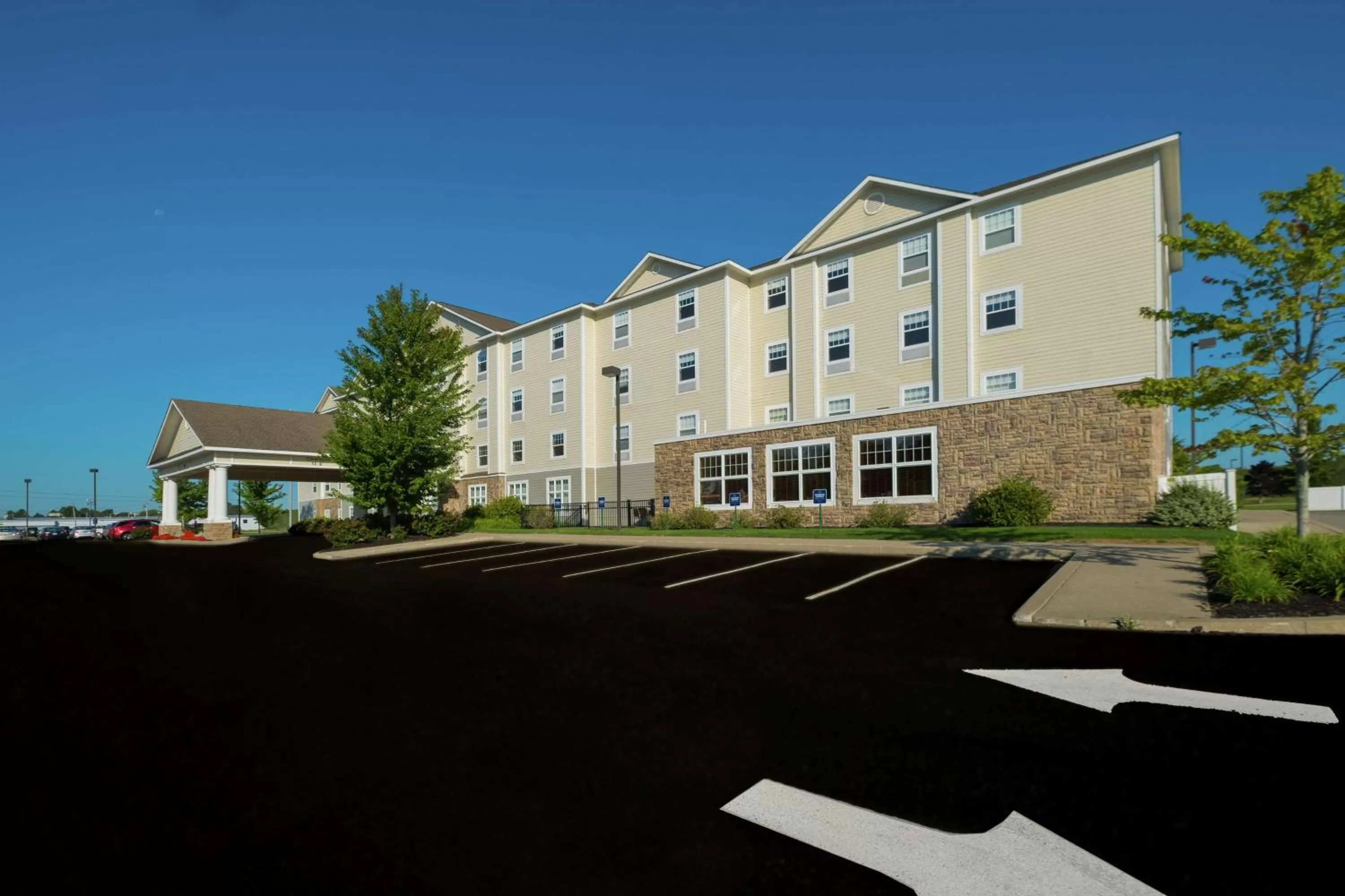 Property building in Hampton Inn & Suites Rockland