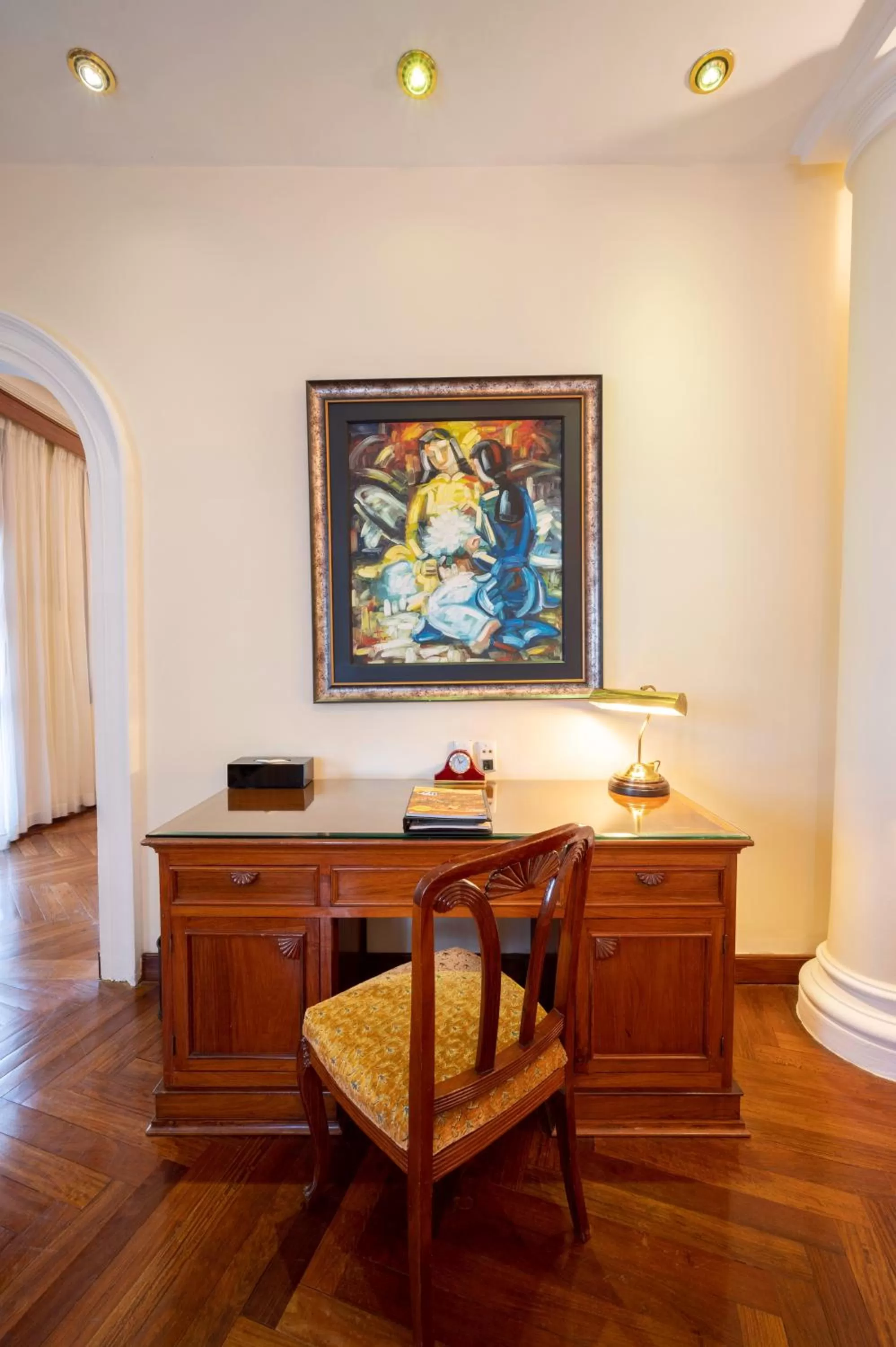 Living room in Hotel Majestic Saigon