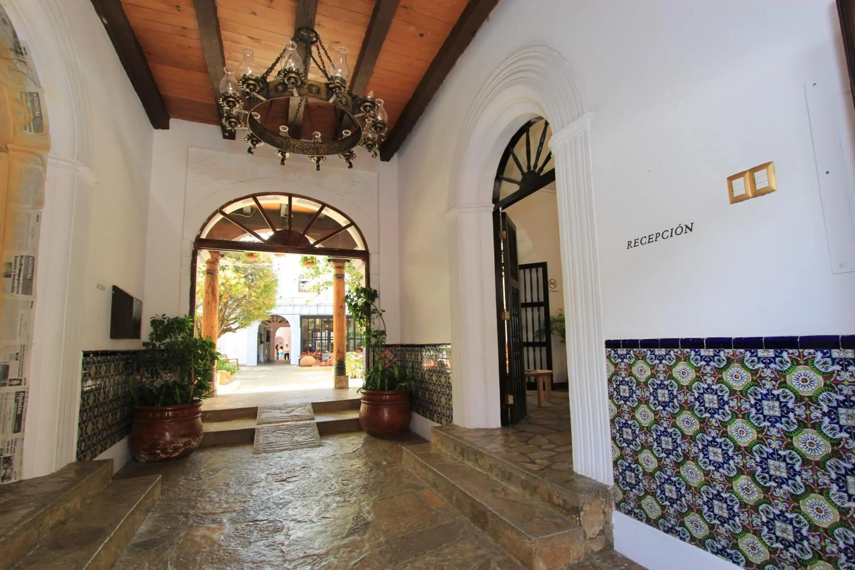 Property building, Lobby/Reception in Sombra del Agua