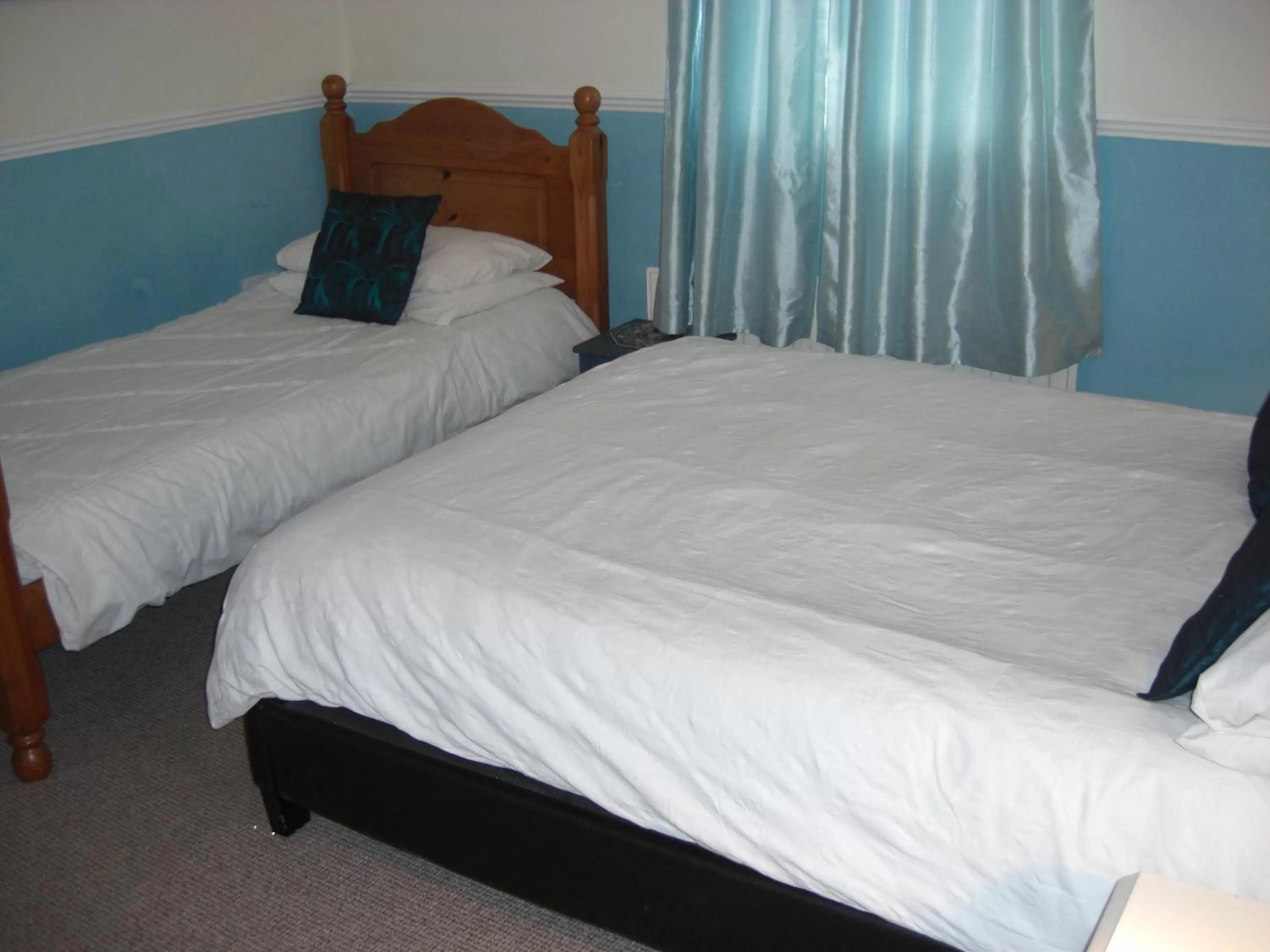 Bed in Lynebank House Hotel, Bed & Breakfast