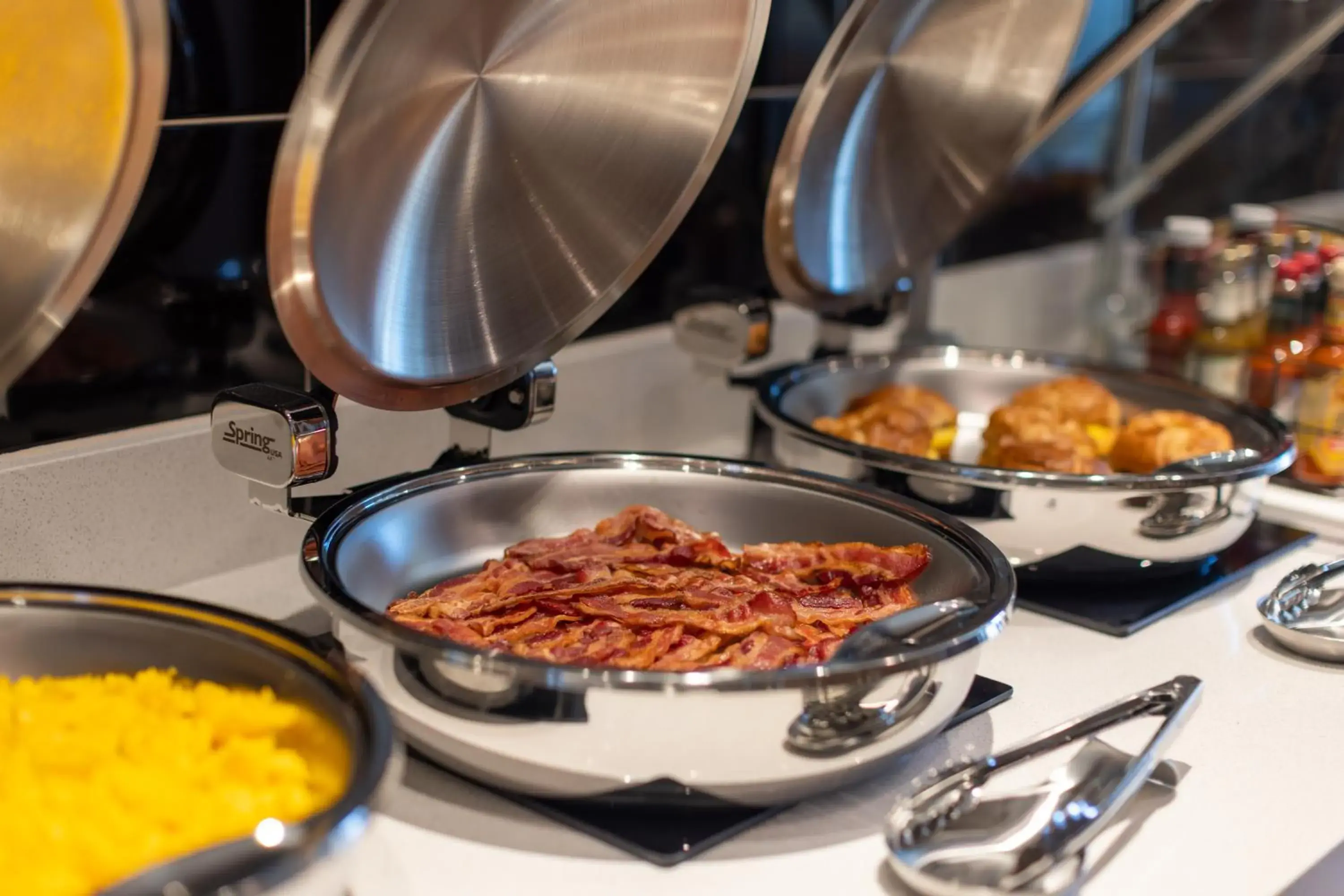 Buffet breakfast in SpringHill Suites by Marriott Tucson at The Bridges
