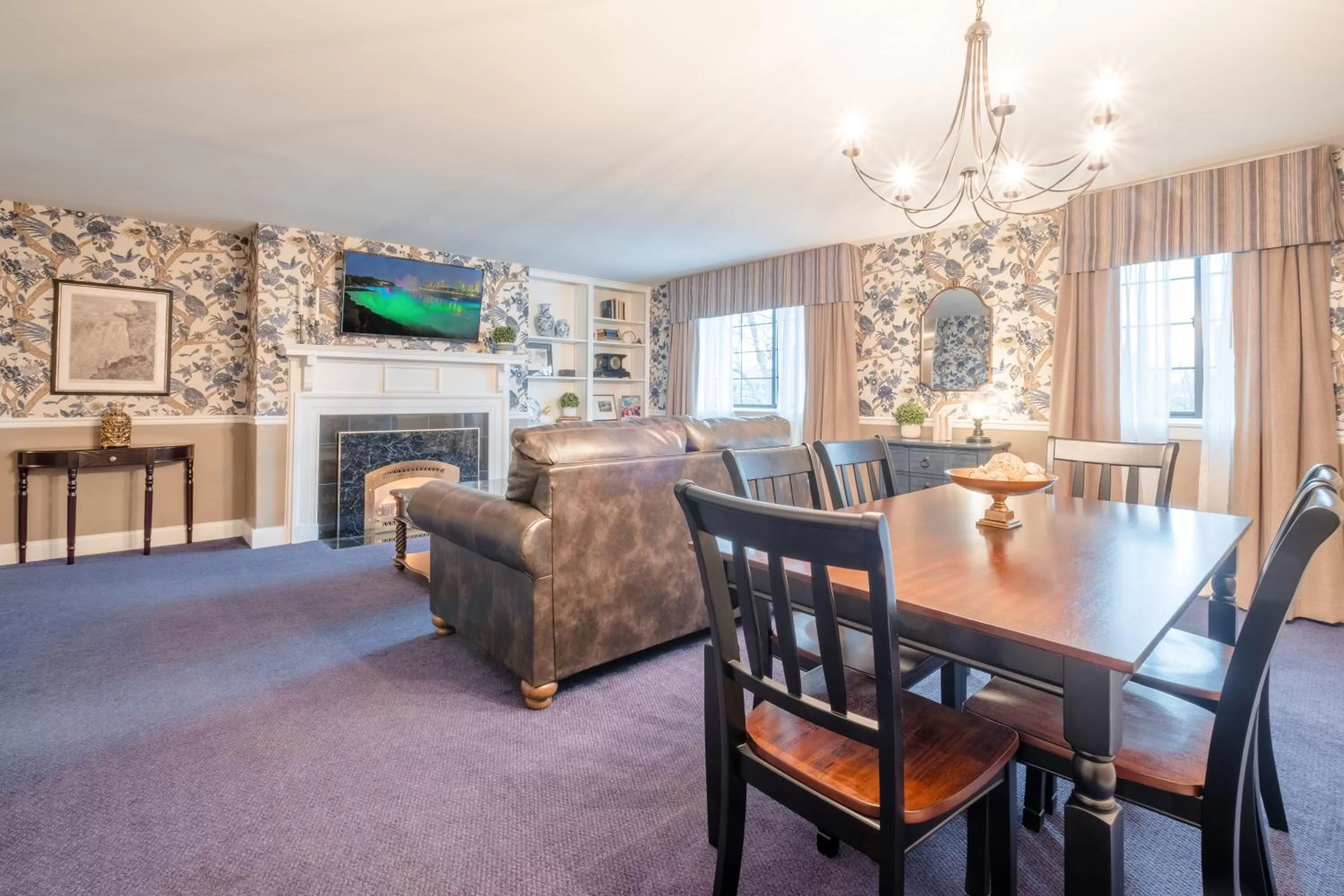 Living room in Red Coach Inn