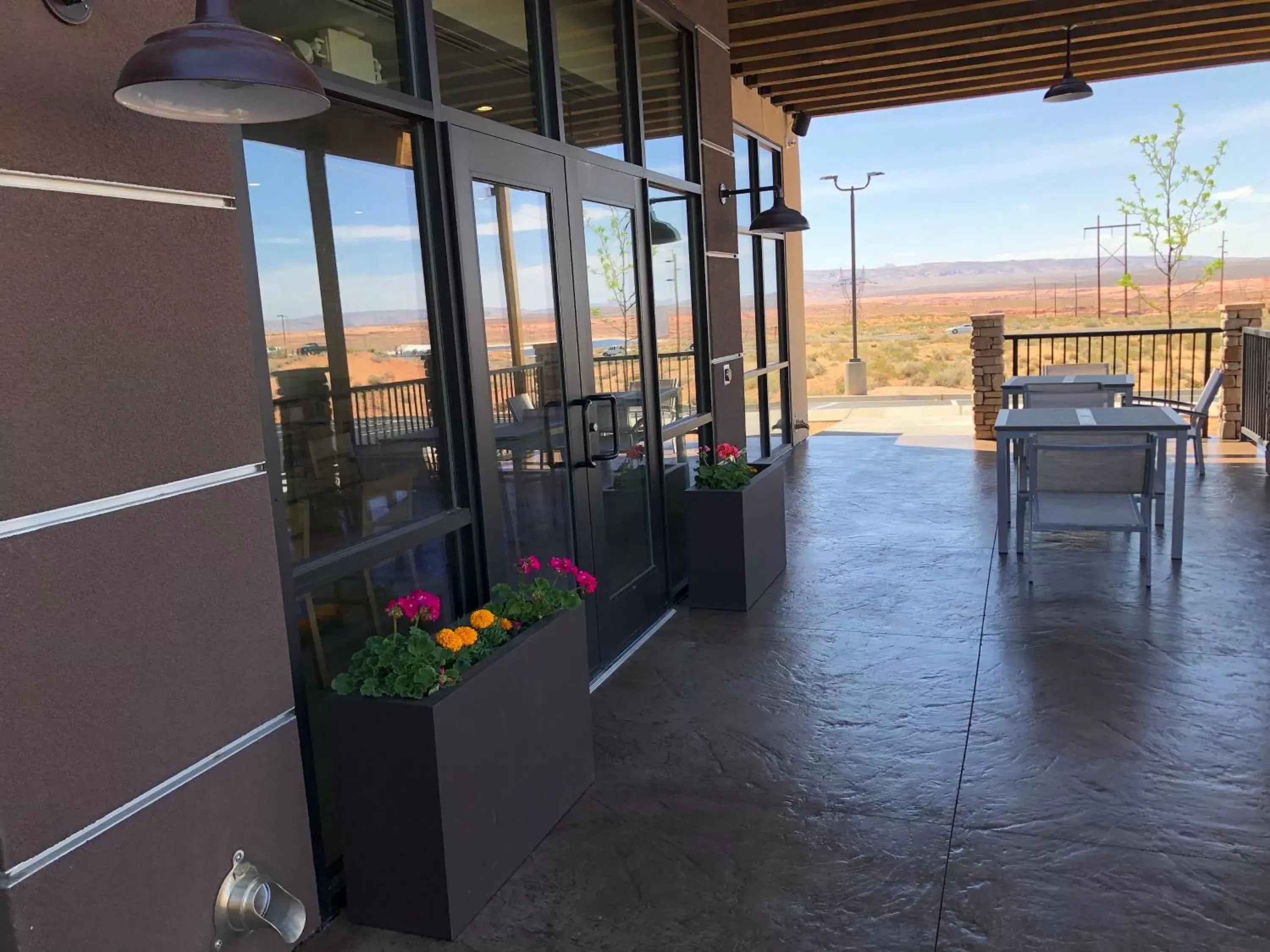 Patio in Country Inn & Suites by Radisson, Page, AZ