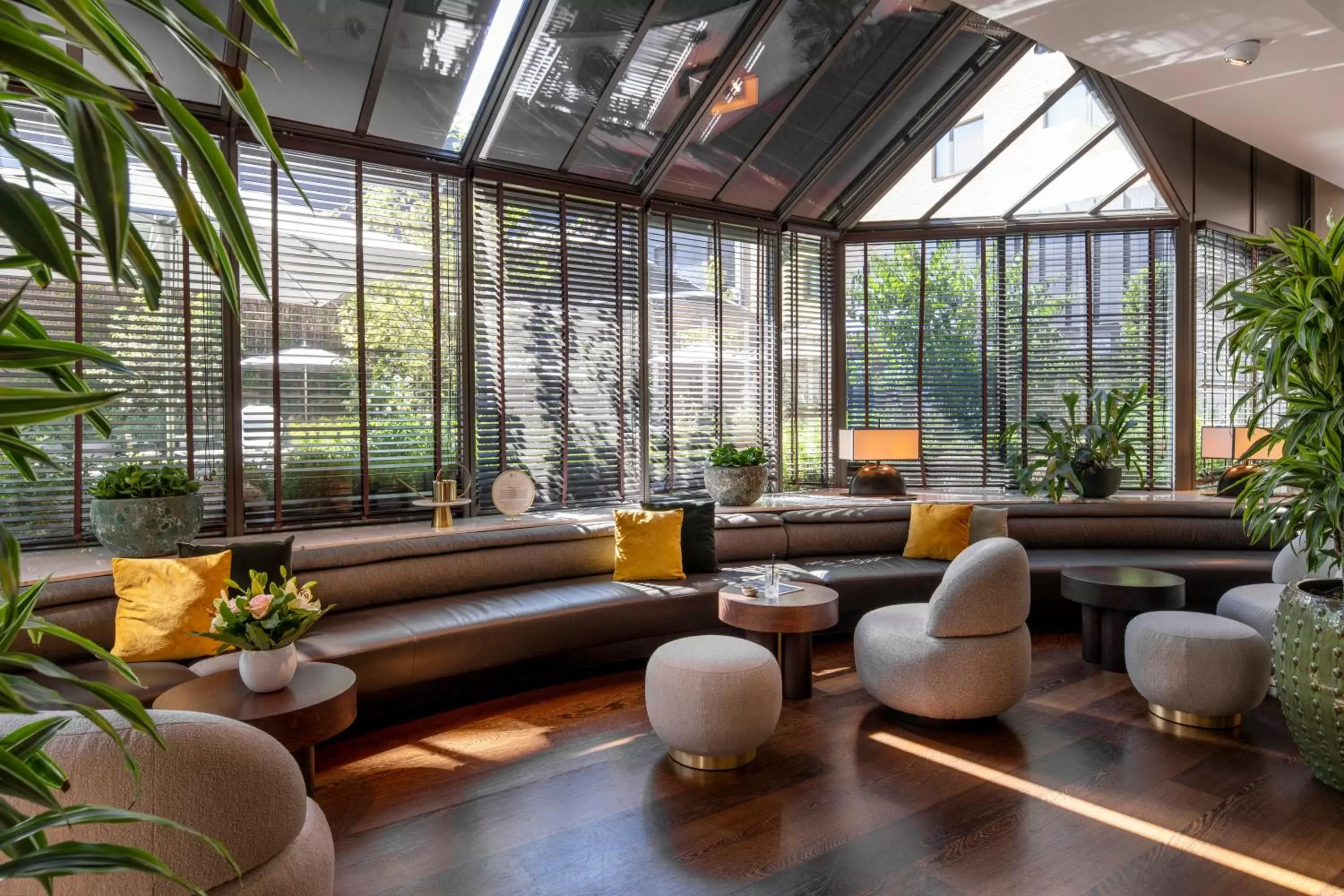 Property building, Lounge/Bar in Le Louise Hotel Brussels - MGallery