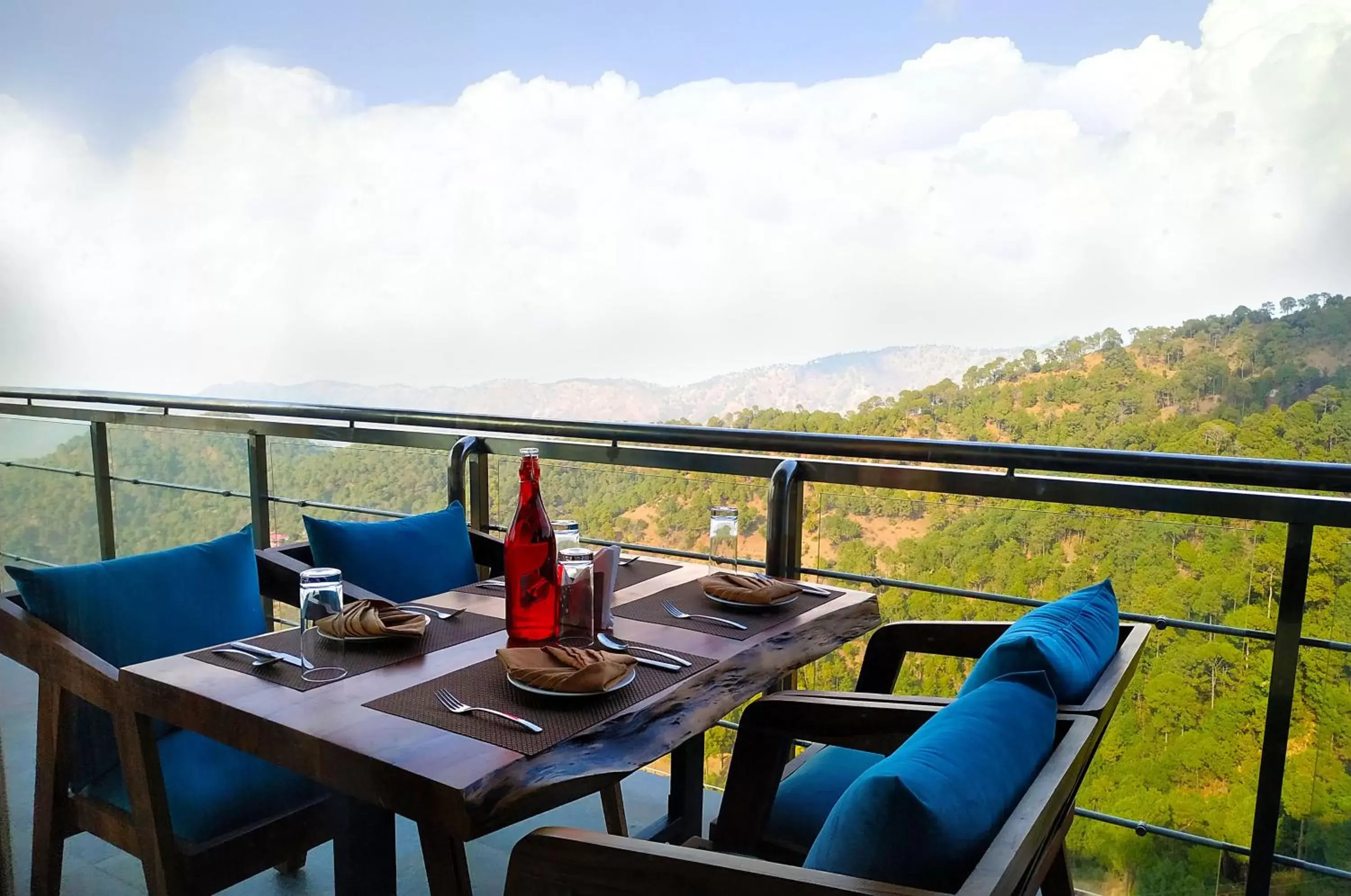 Restaurant/places to eat in The Chateau Kasauli Restaurant/places to eat in The Chateau Kasauli