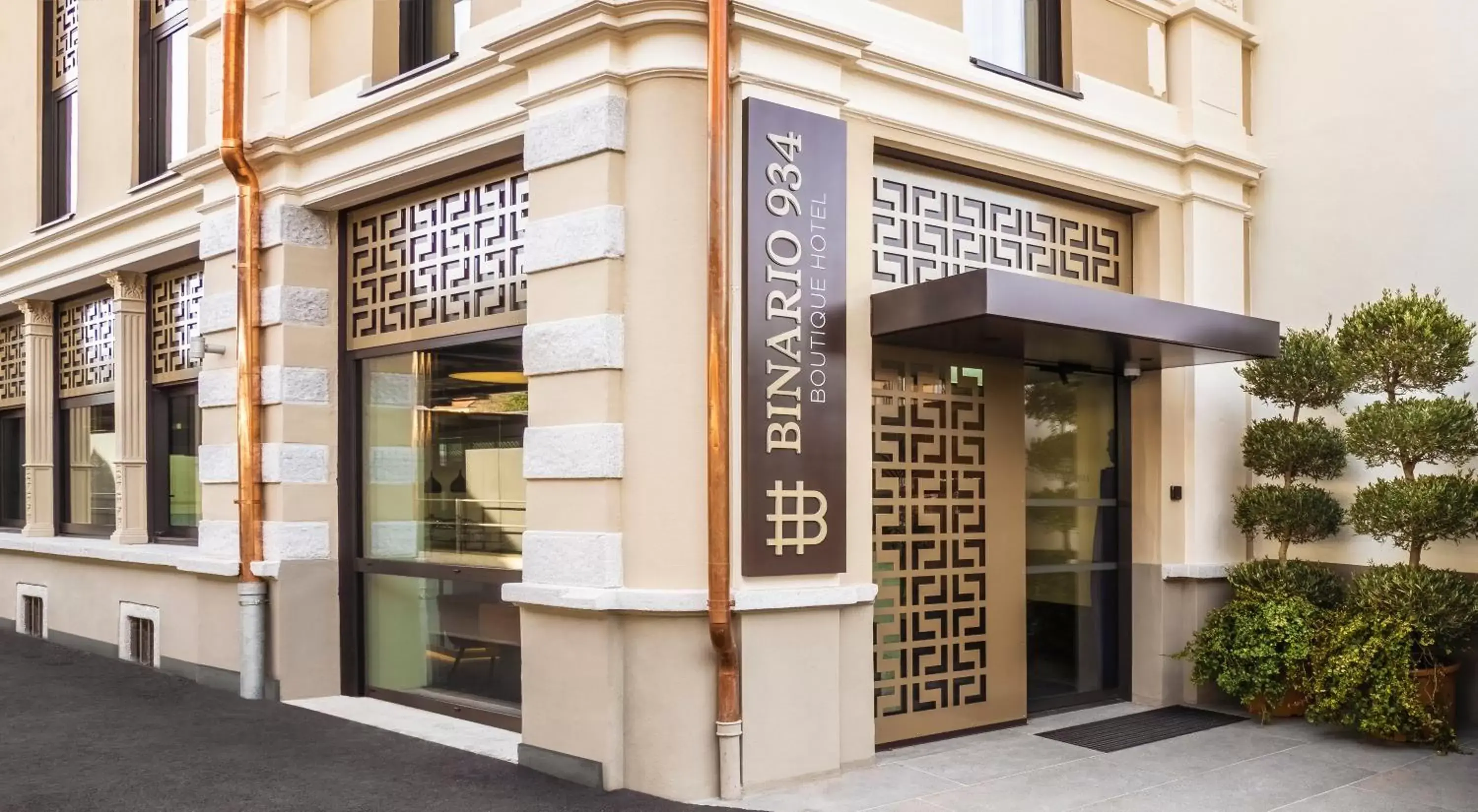 Property building in Smart Hotel Binario - Self Check-In Property building in Smart Hotel Binario - Self Check-In