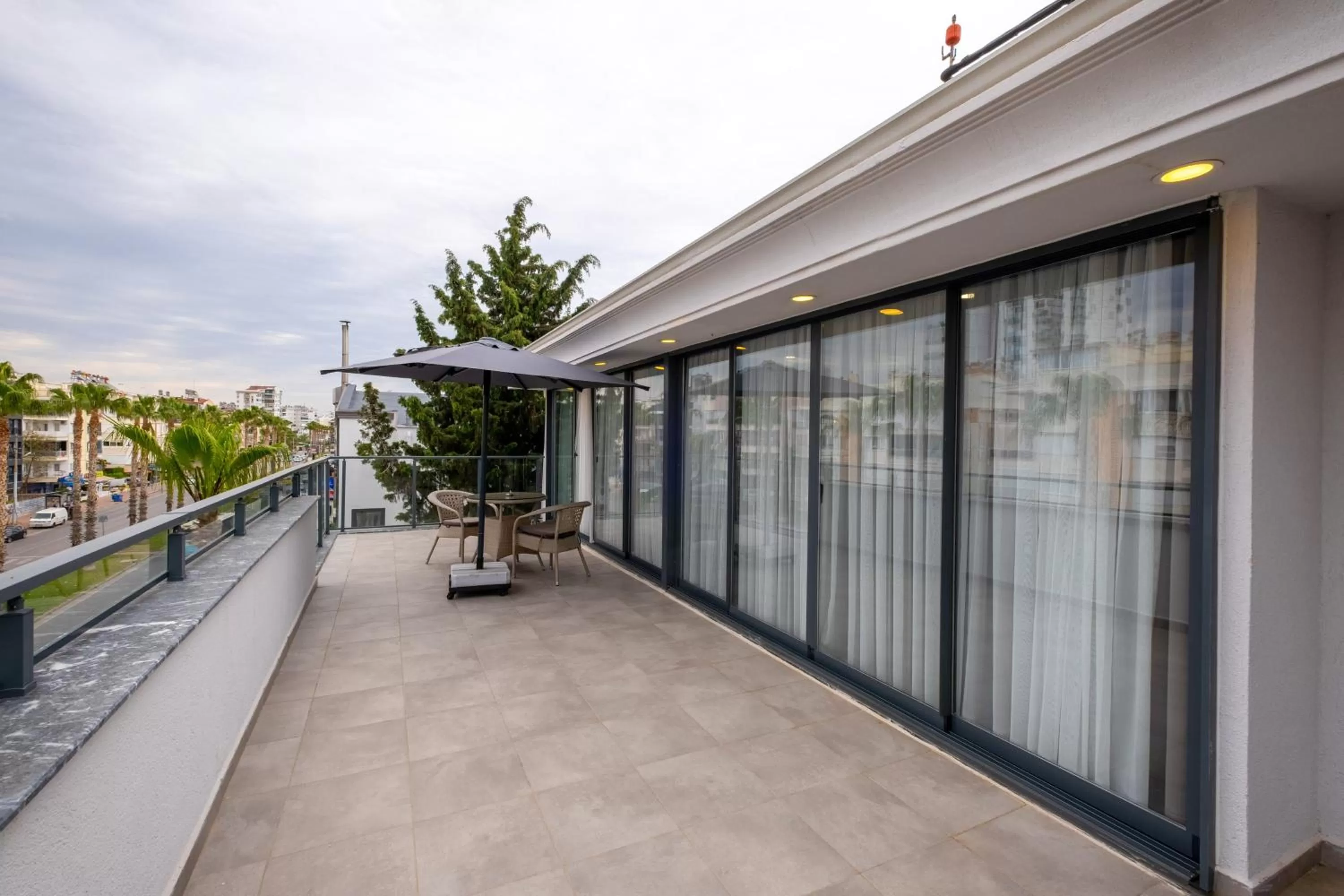 Patio, Balcony/Terrace in Avion Suite Hotel