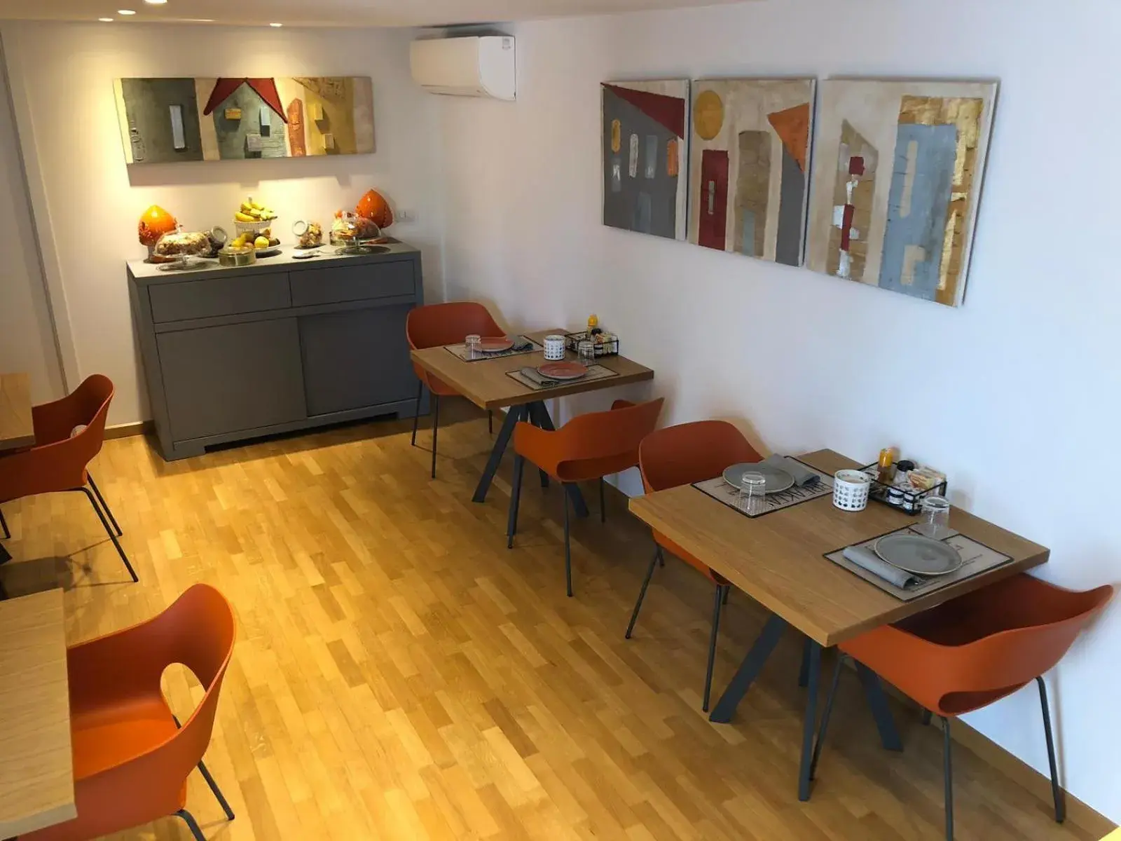 Food in 200 ROOMS & TERRACE Food in 200 ROOMS & TERRACE