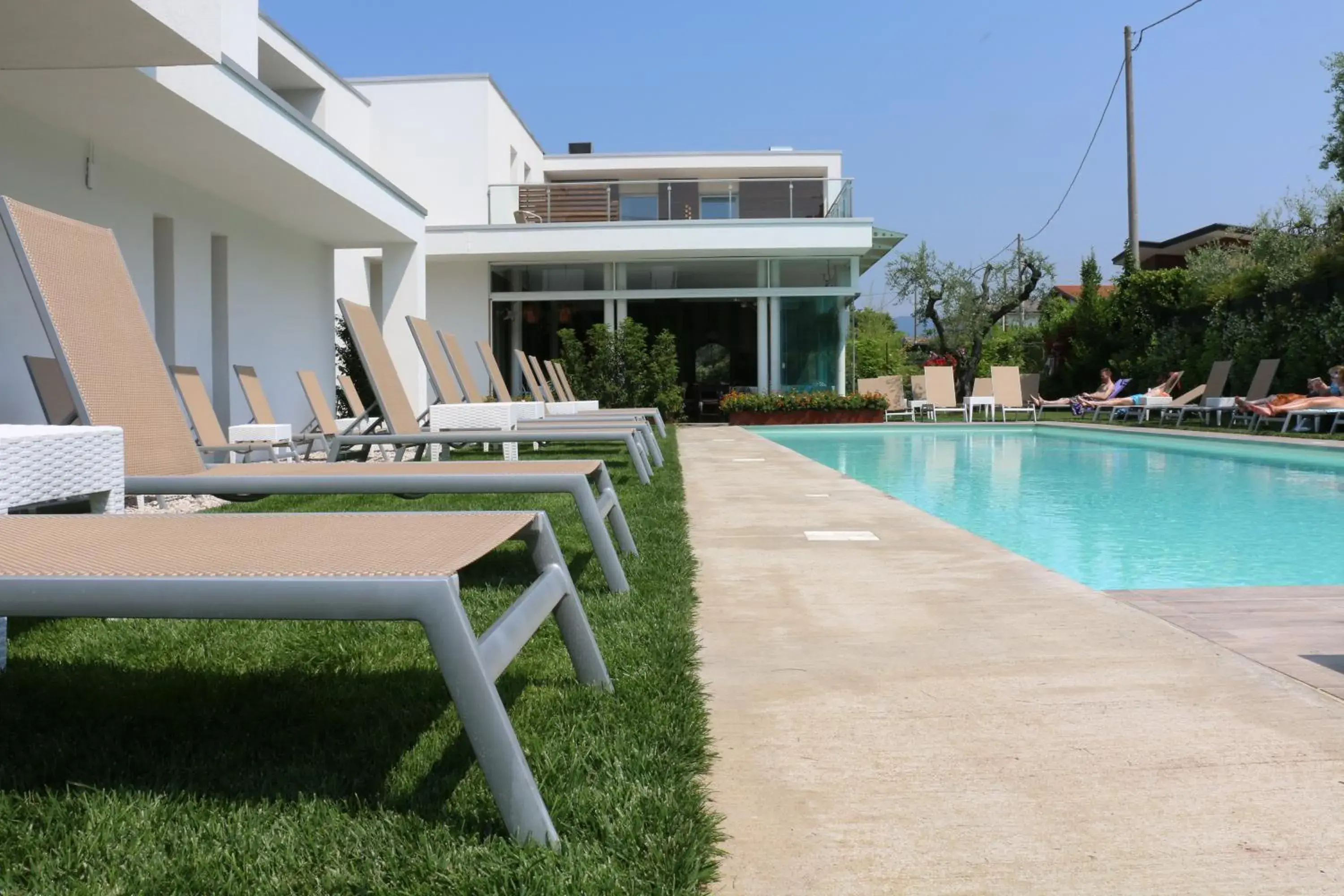 Garden, Swimming Pool in Hotel Maximilian