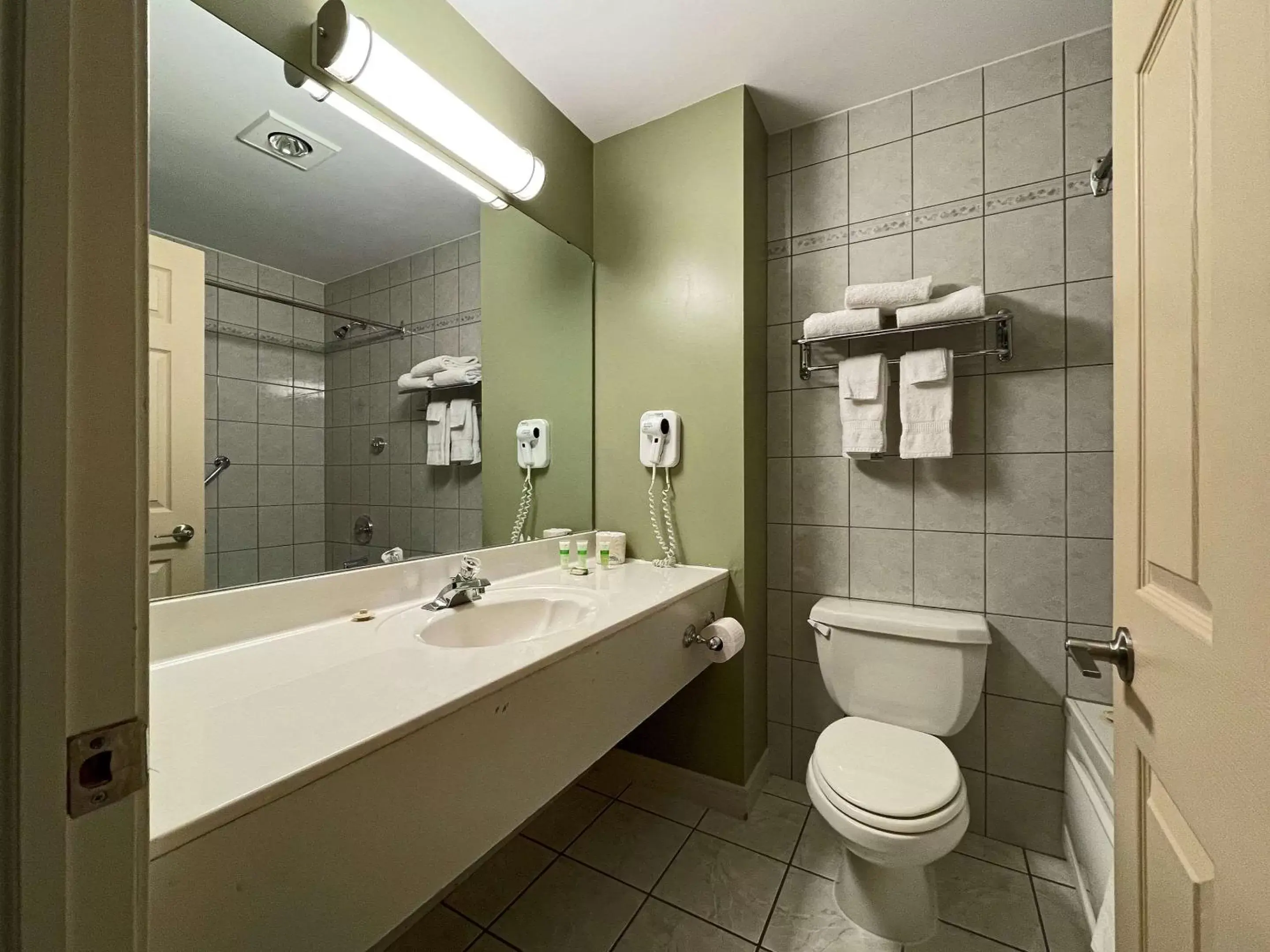 Bathroom in The Grand Tappattoo Resort, Ascend Hotel Collection