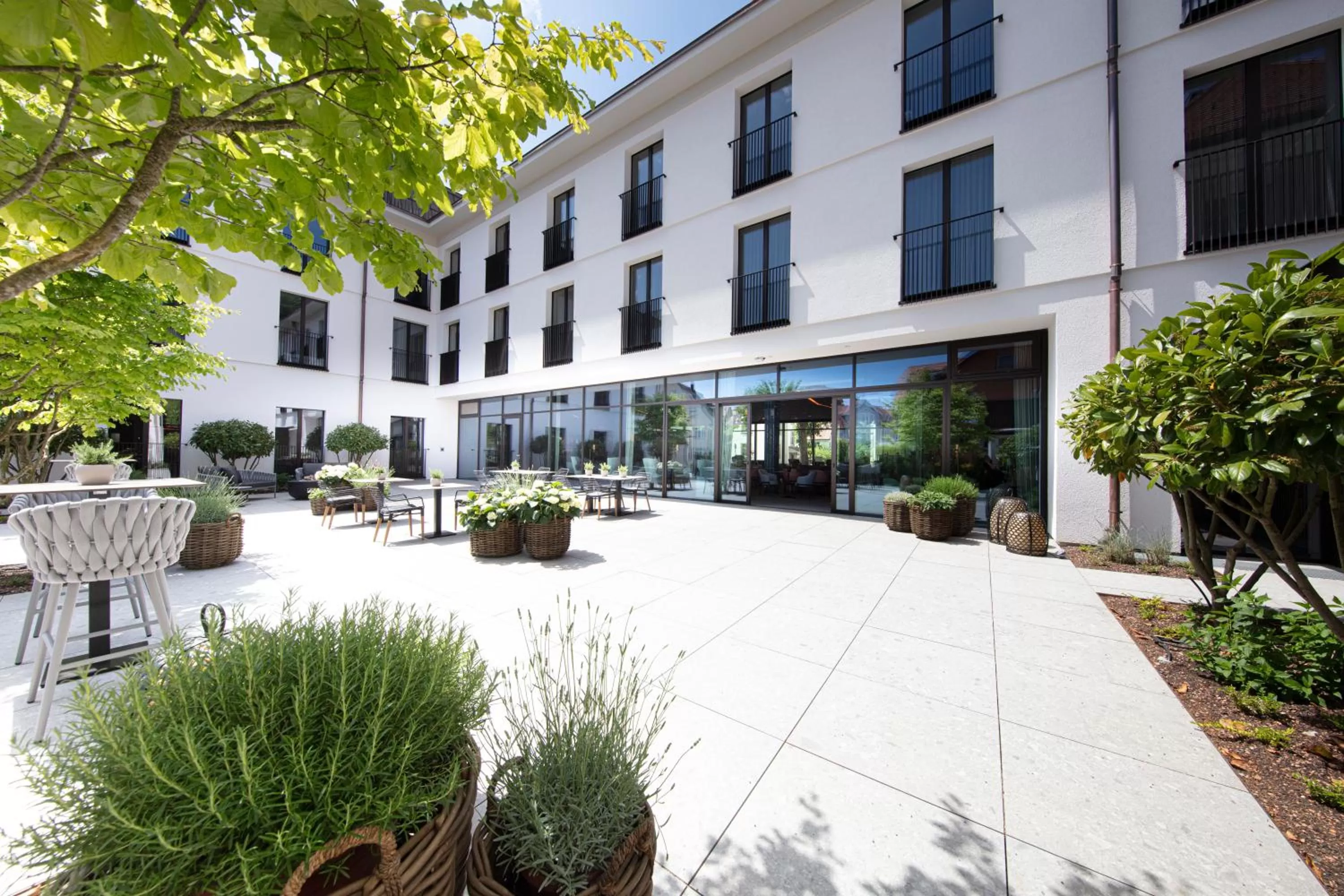 Property building in 4K