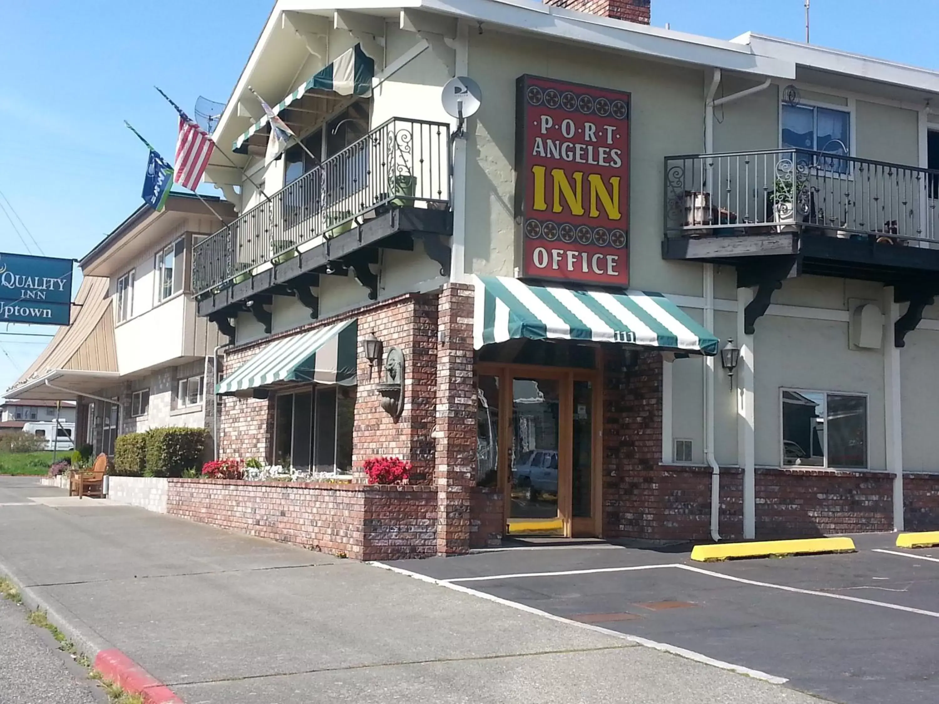 Facade/entrance, Property Building in Port Angeles Inn