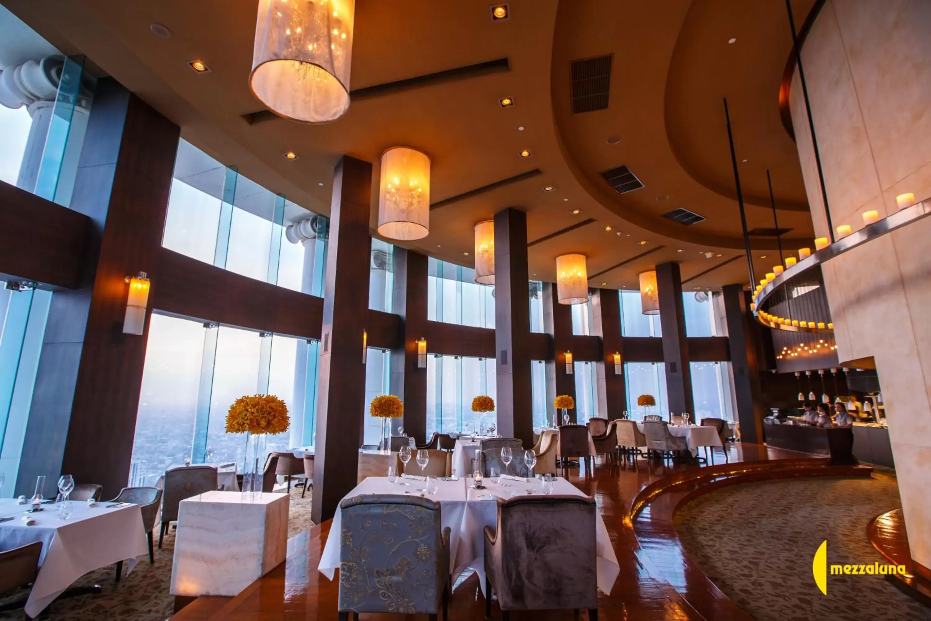 Restaurant/Places to Eat in lebua at State Tower