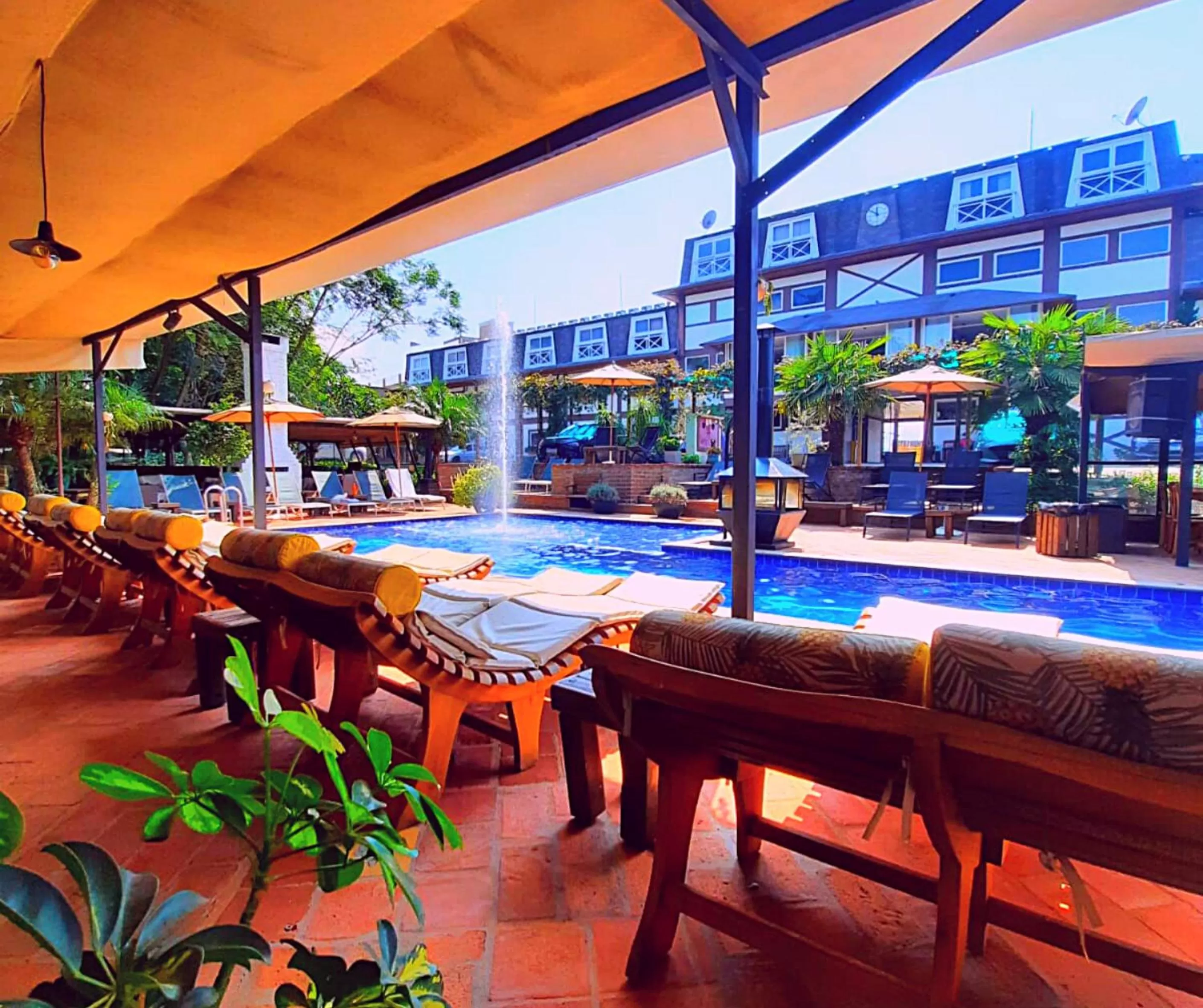 Pool view in Hotel Villa Lobos Spa Romantik