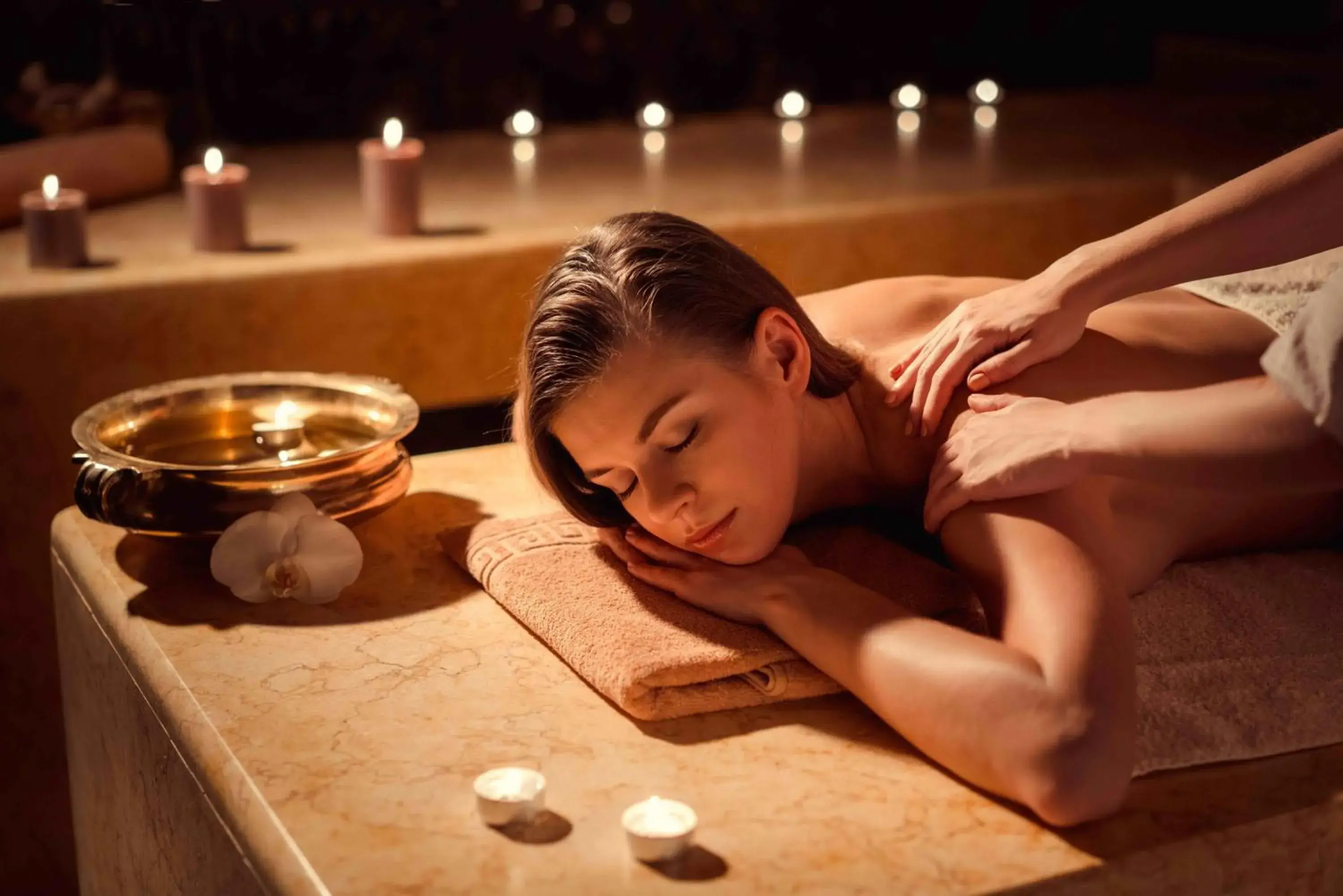 Massage in Volcano Spa Hotel