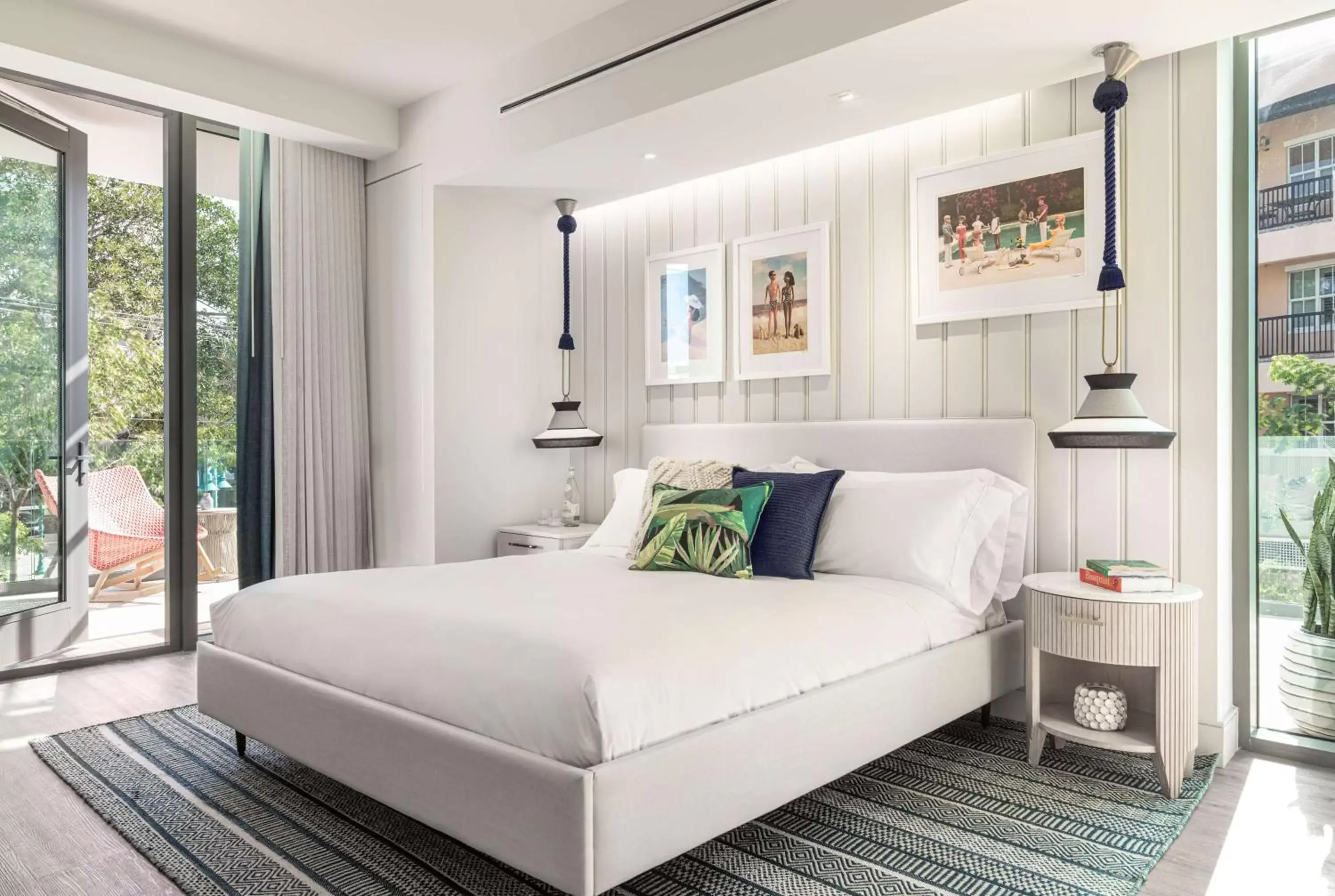 Bed in The Ray Hotel Delray Beach, Curio Collection By Hilton