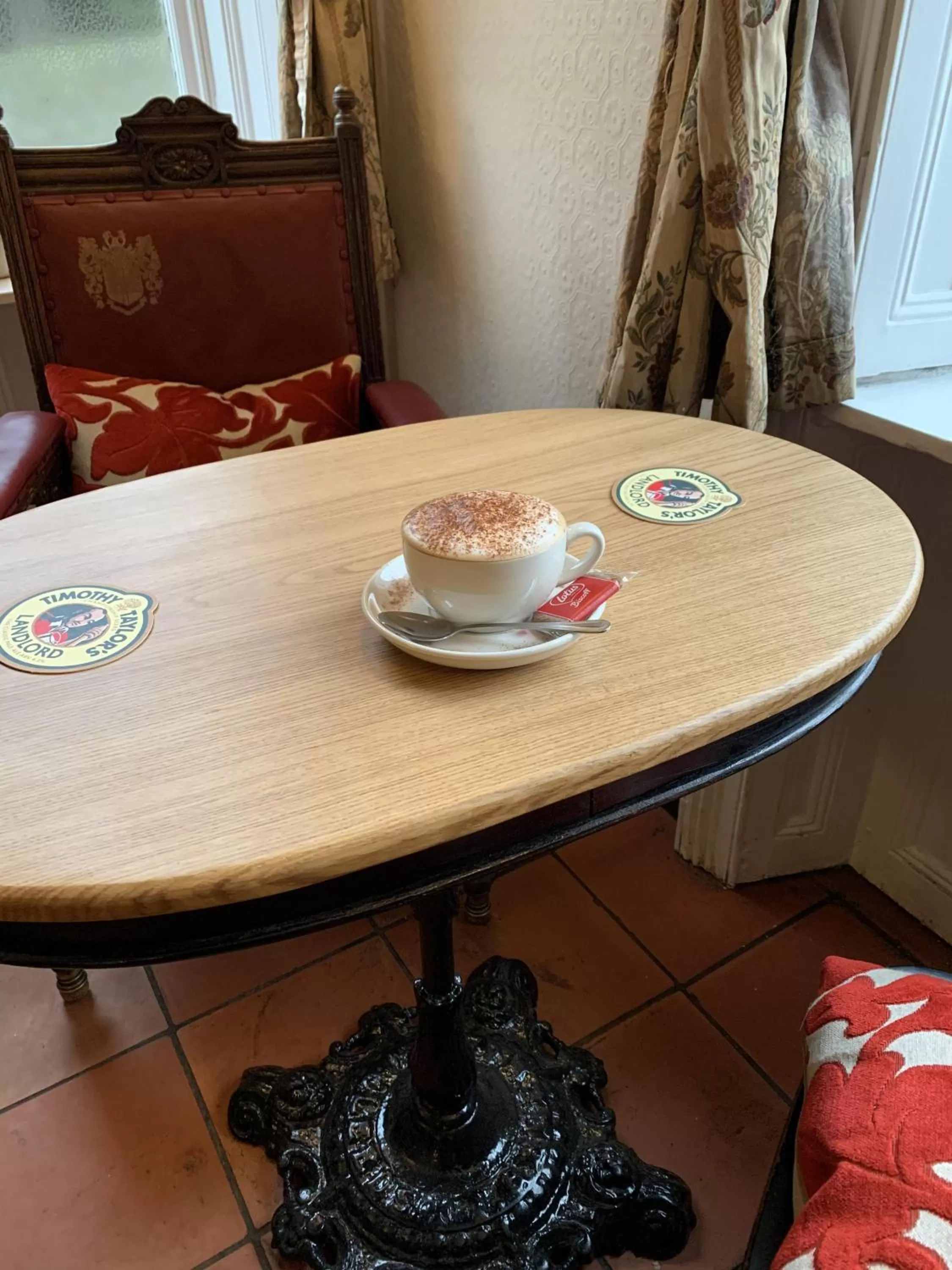 Lounge or bar in Wellington Inn