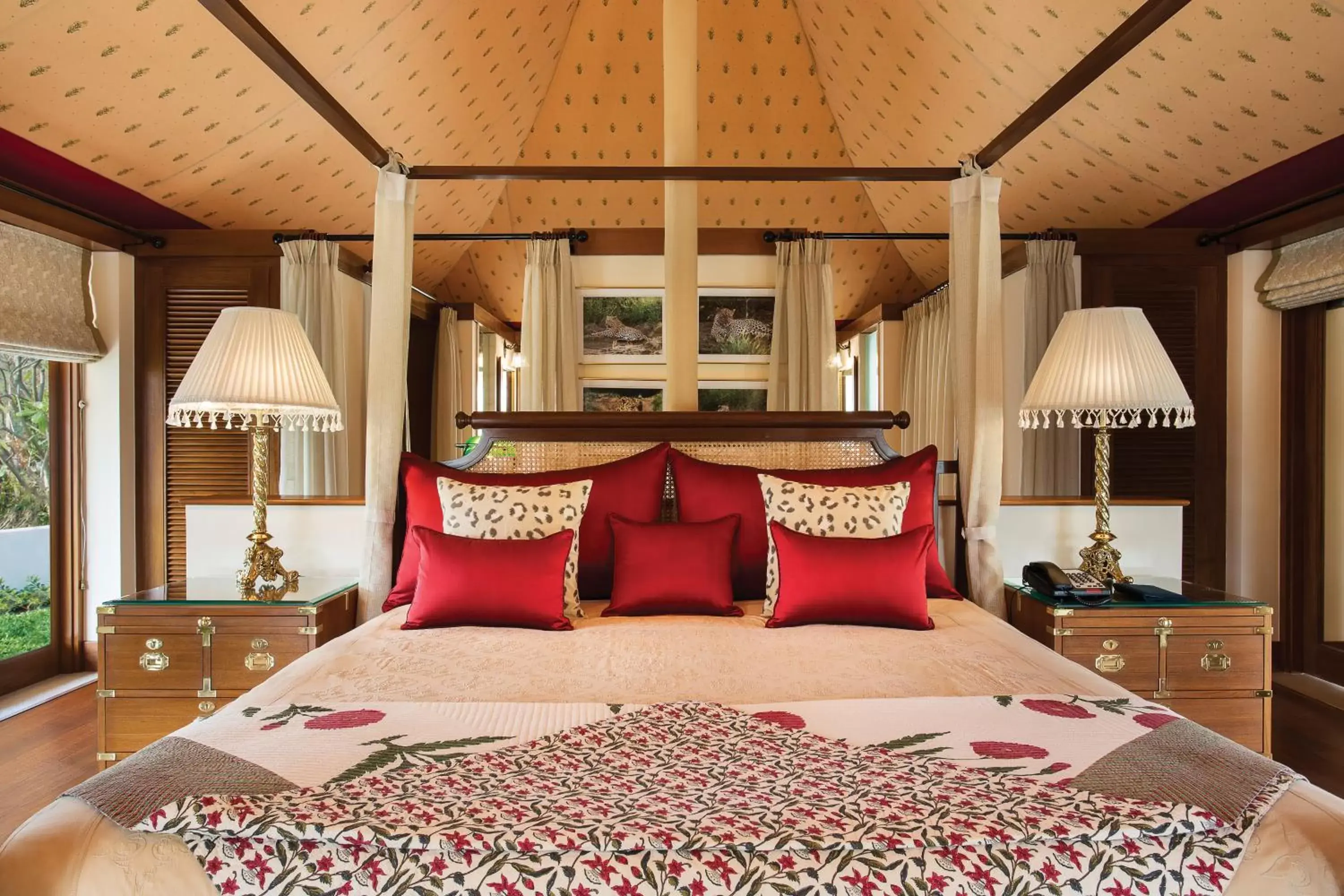 Bedroom, Bed in The Oberoi Sukhvilas Spa Resort, New Chandigarh Bedroom, Bed in The Oberoi Sukhvilas Spa Resort, New Chandigarh