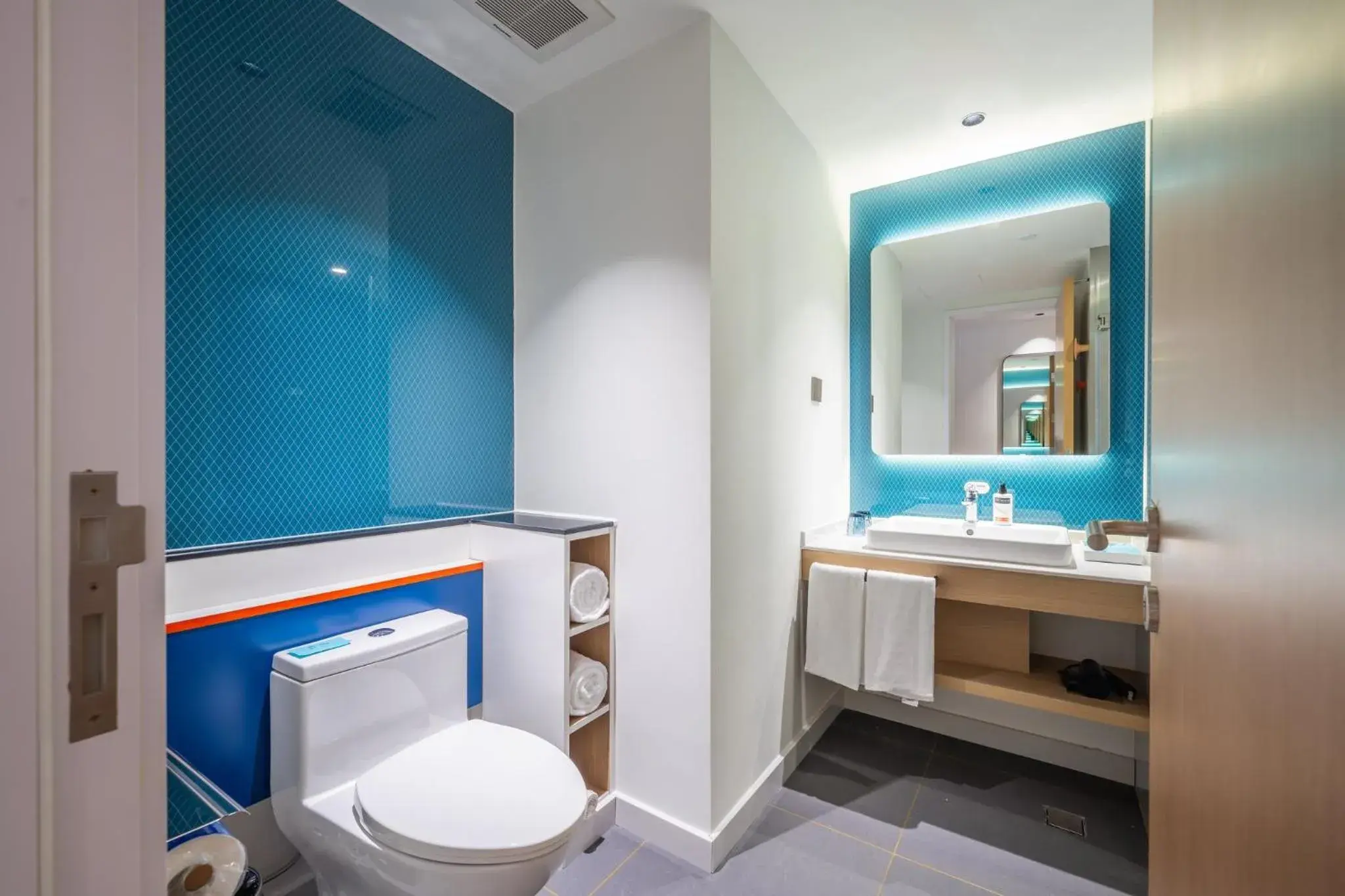 Bathroom in Holiday Inn Express Jurong Xianlin