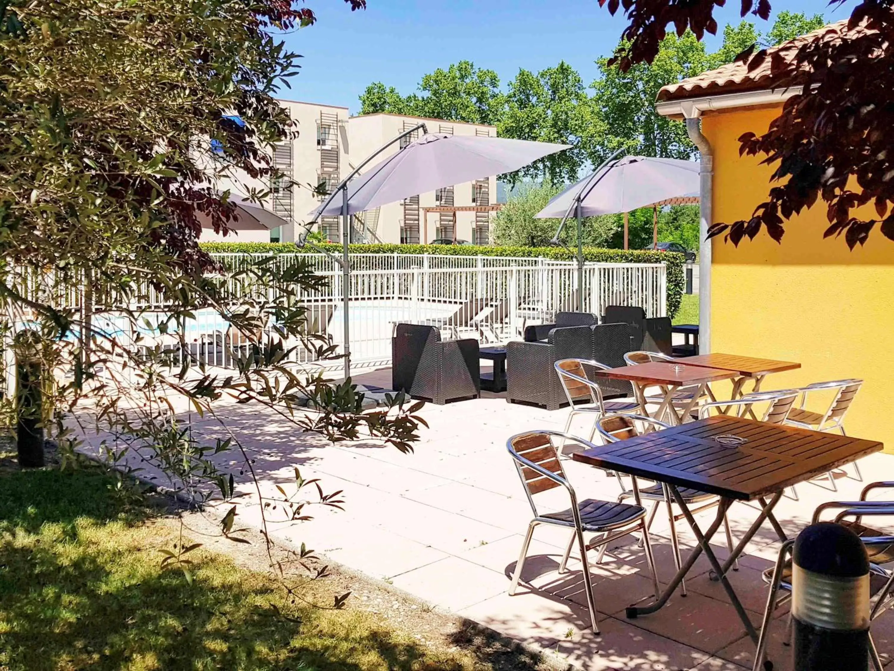 Restaurant/places to eat in ibis Manosque Cadarache