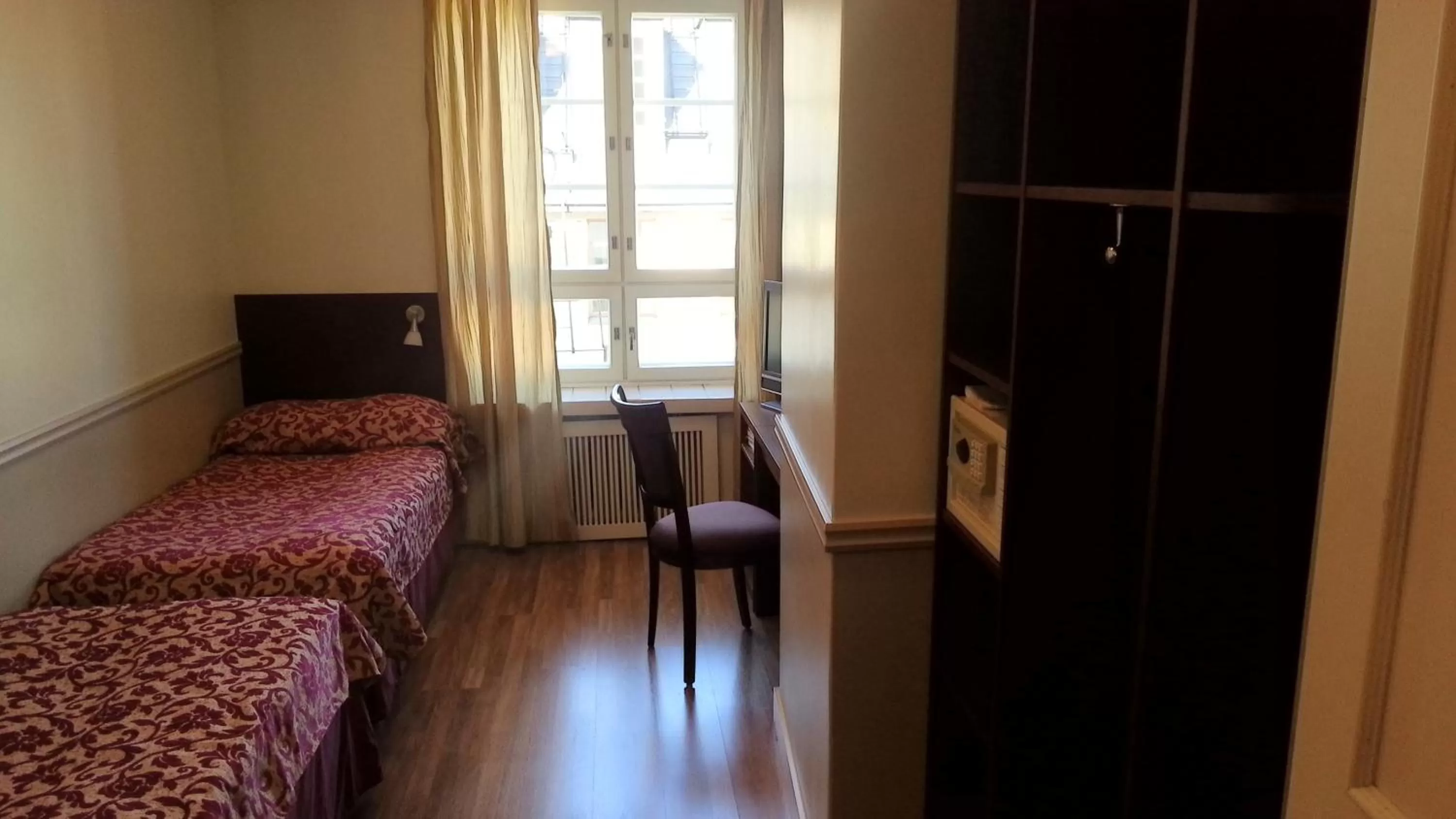 Photo of the whole room, Bed in Hotel Anna