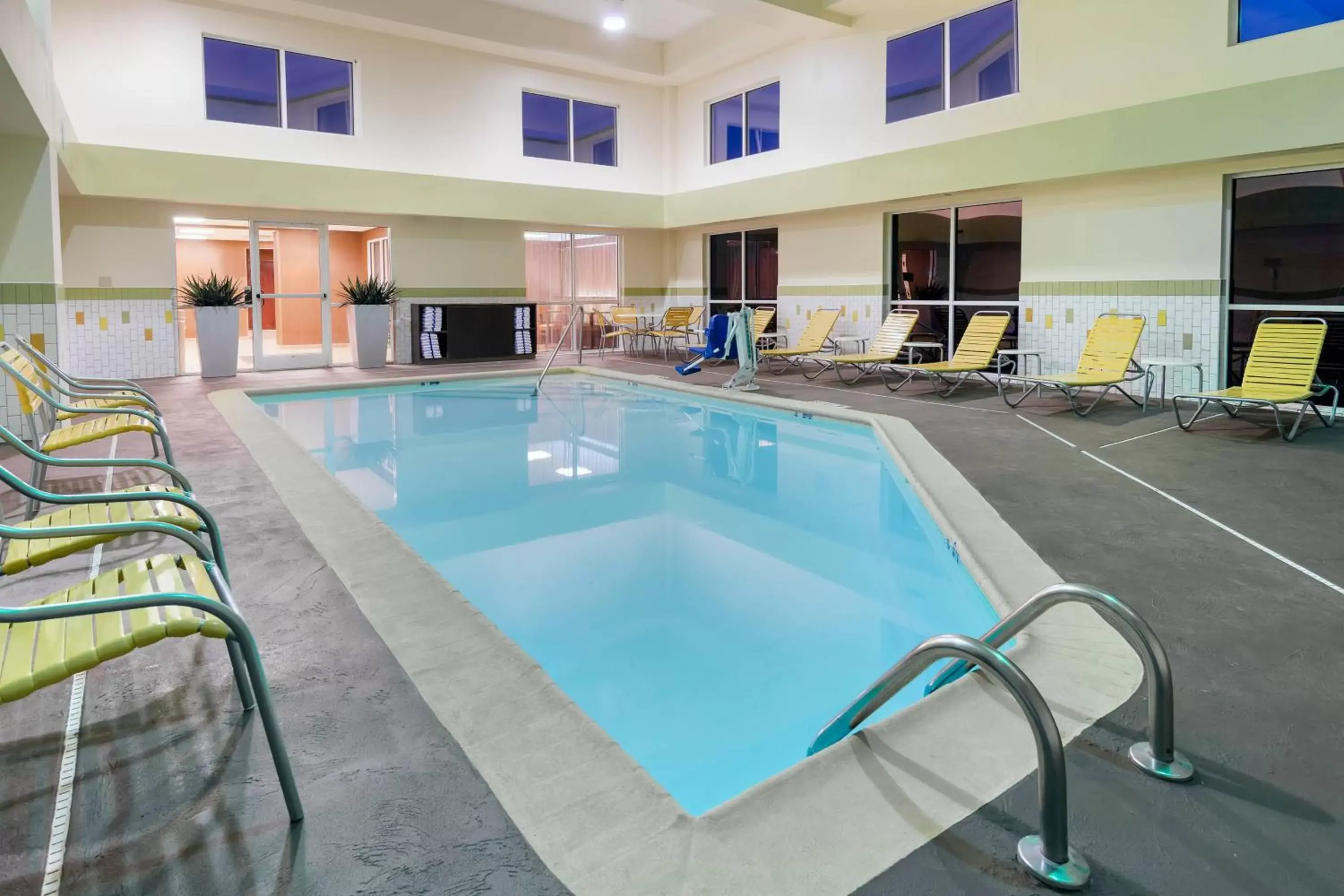 Swimming Pool in Fairfield Inn Owensboro