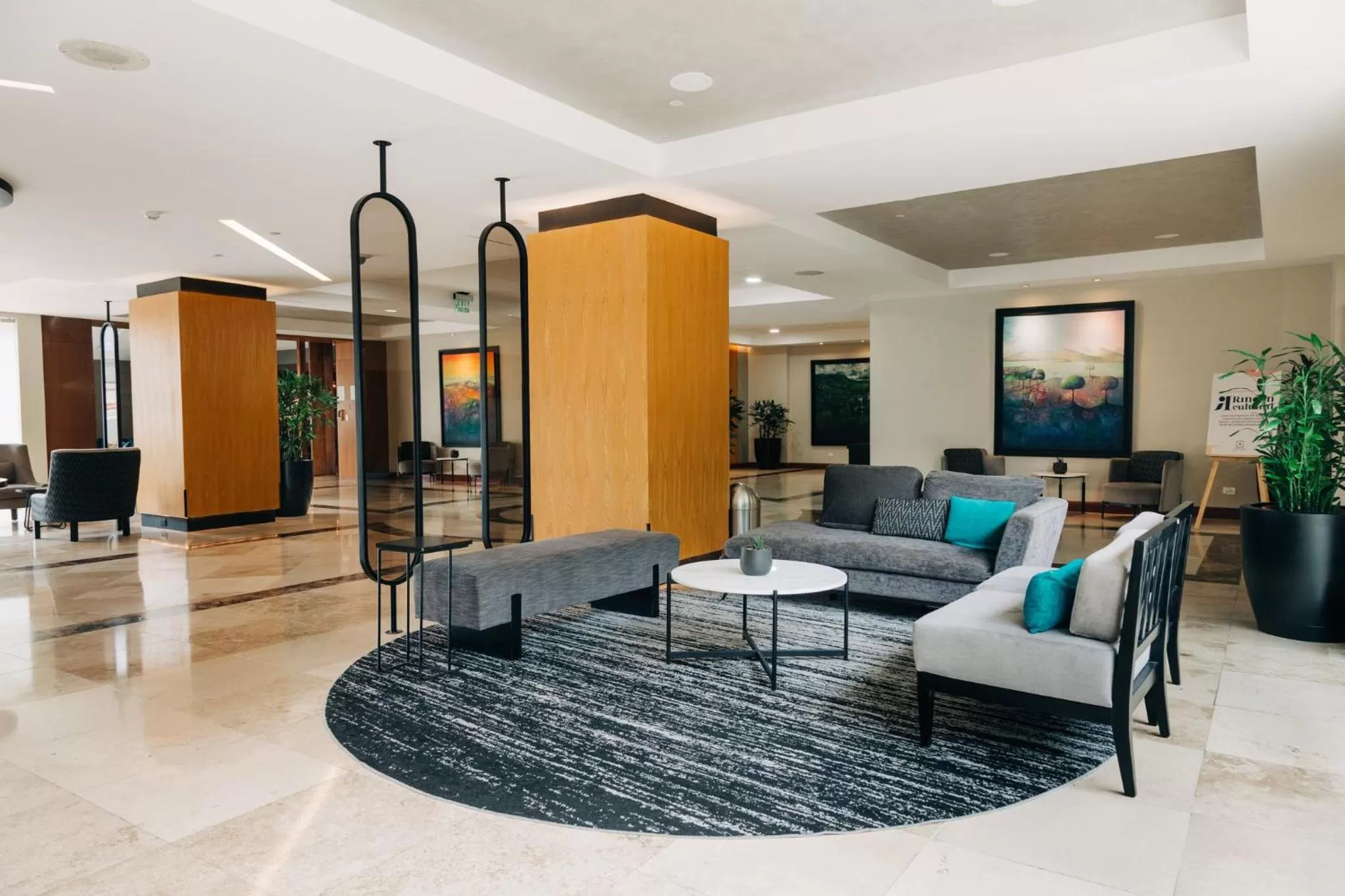 Lobby or reception in Crowne Plaza San Salvador, an IHG Hotel