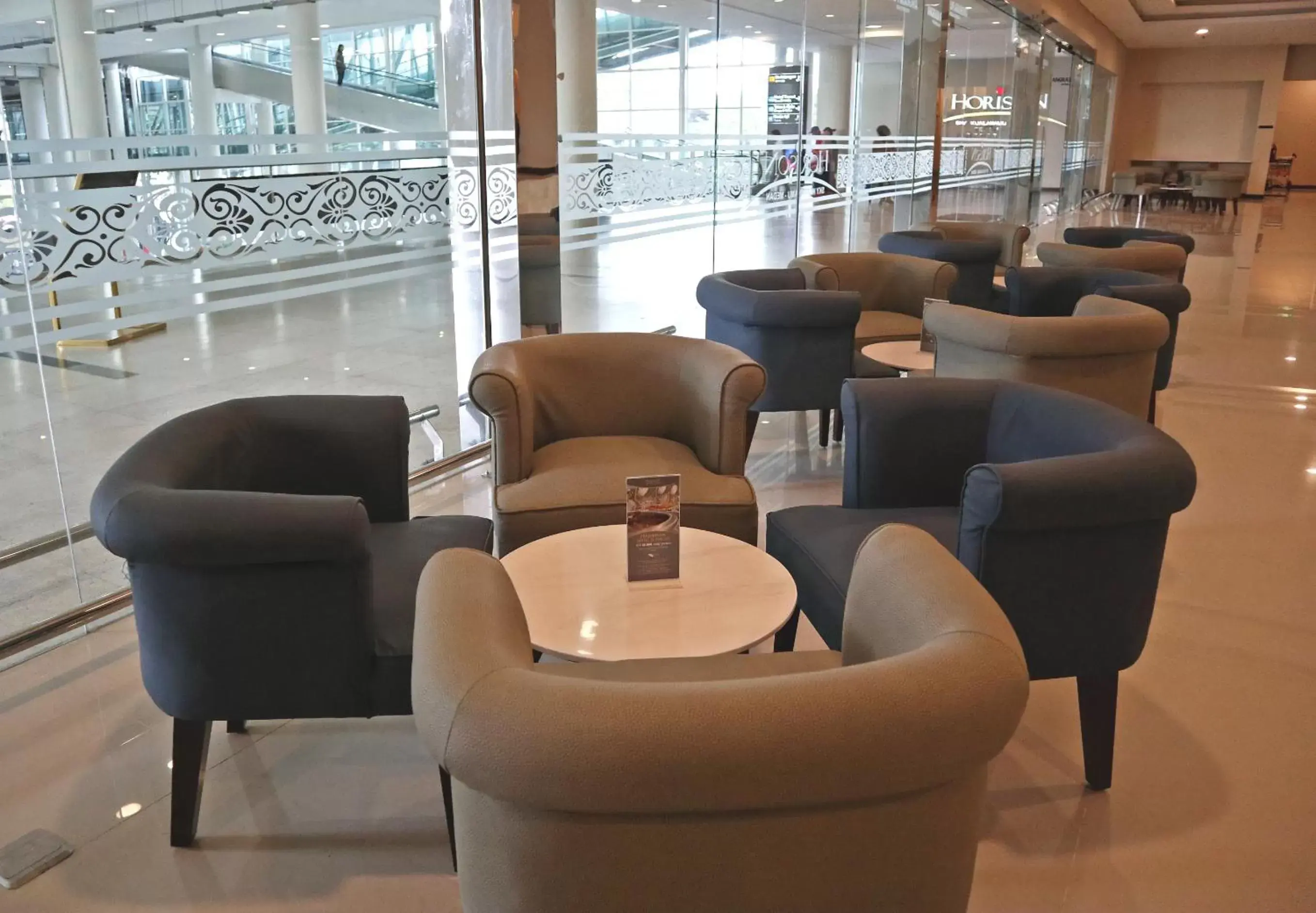 Seating area, Lounge/Bar in Anara Sky Kualanamu Hotel