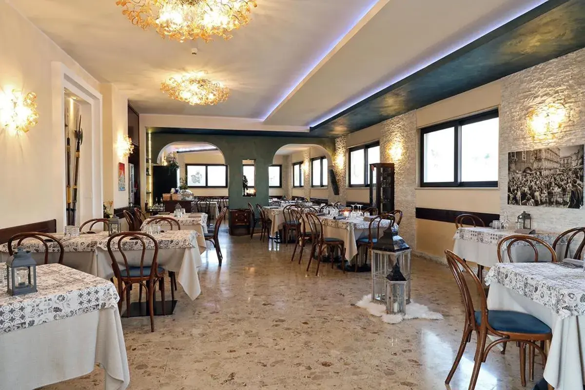 Food and drinks, Restaurant/Places to Eat in Hotel Al Castello