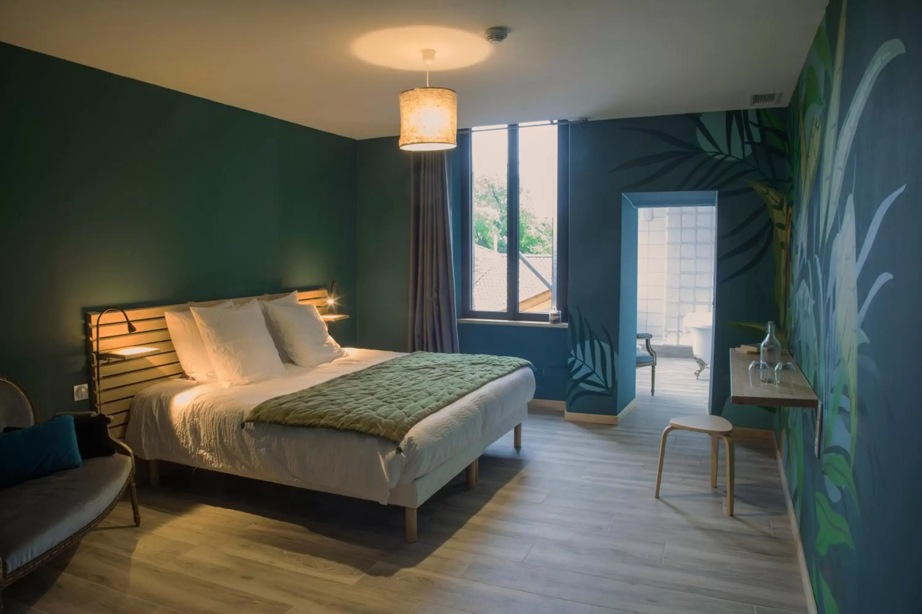 Bedroom, Bed in L'Hotel du Garage des Cevennes