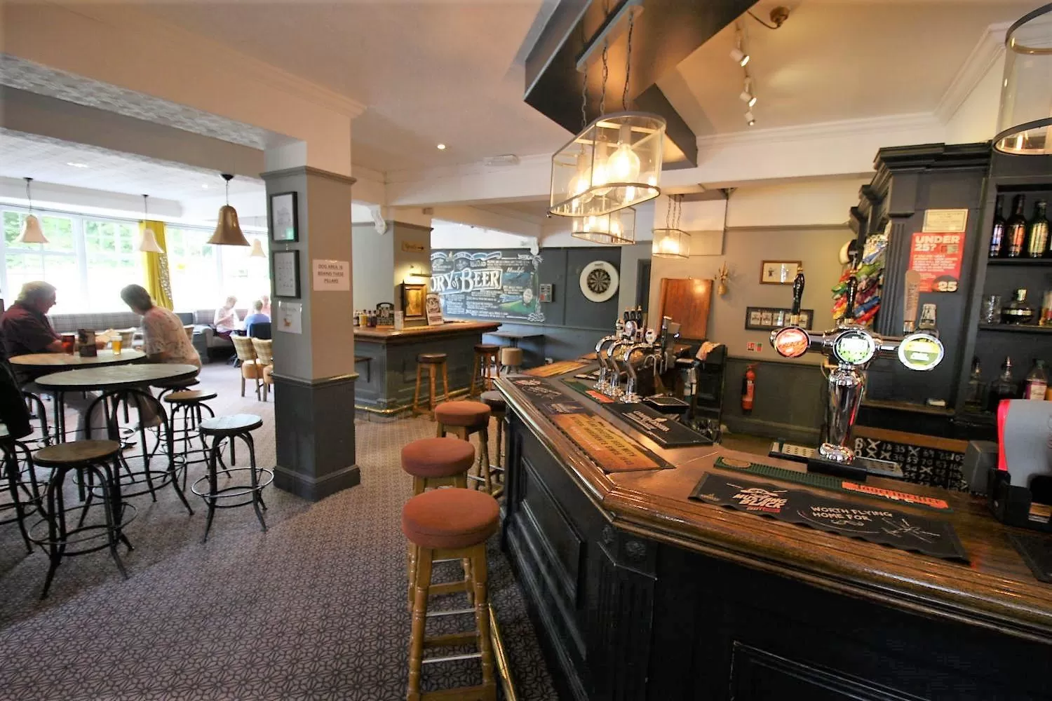 Lounge or bar in The Sun Inn