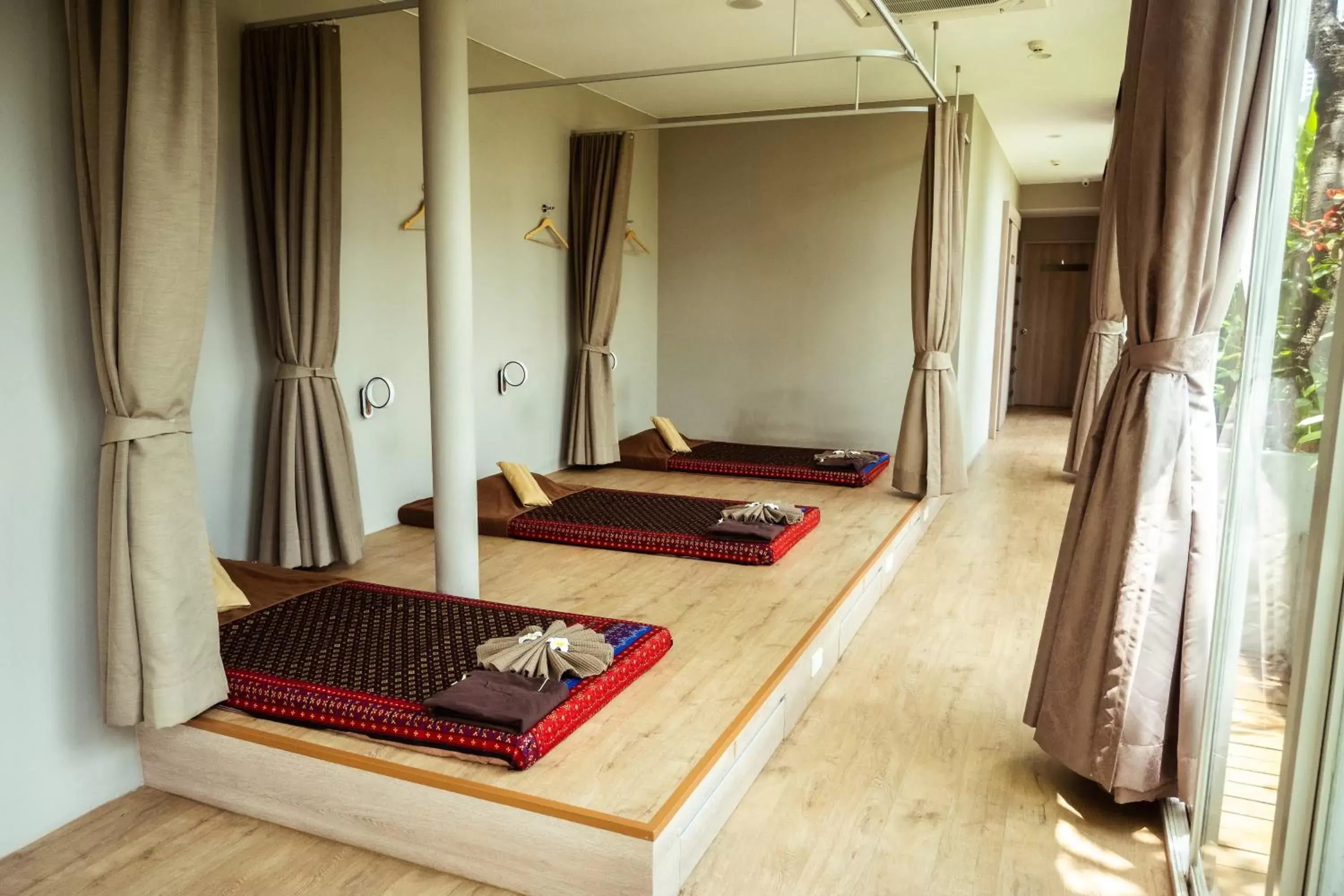 Massage in Sabai Sathorn Service Apartment