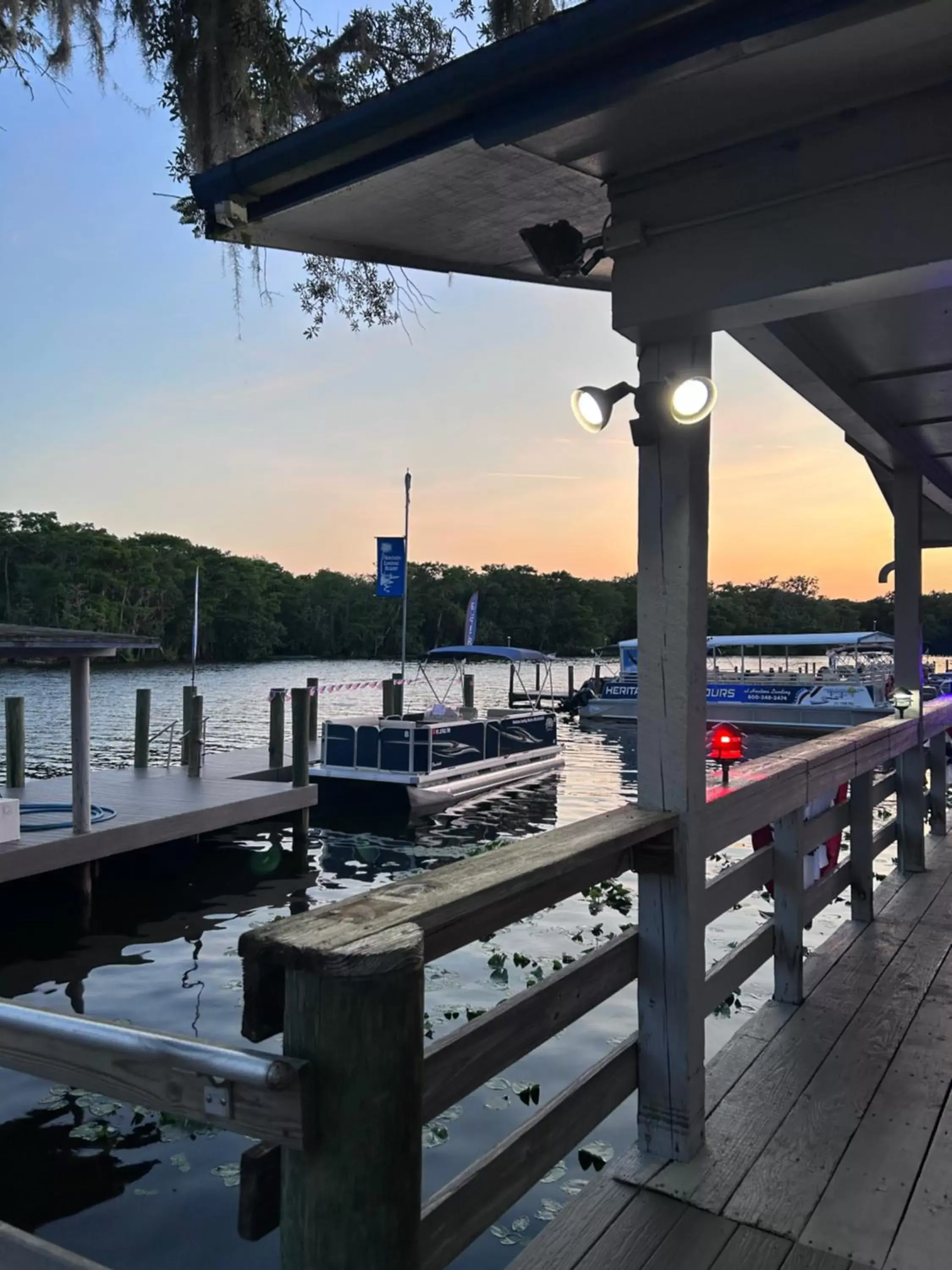 Hontoon Landing Resort & Marina