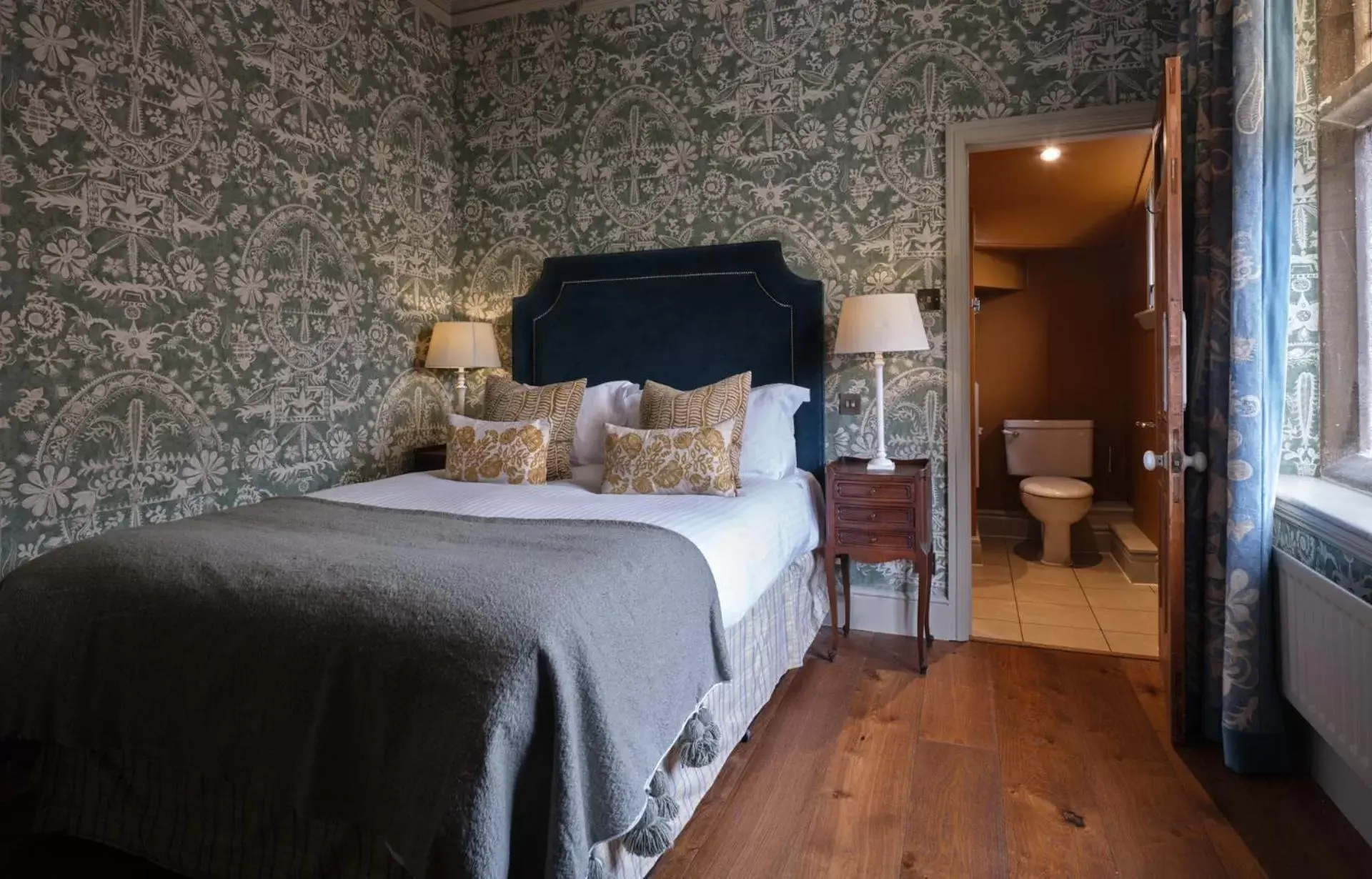 Double Room - Character in Old Bell Hotel Double Room - Character in Old Bell Hotel