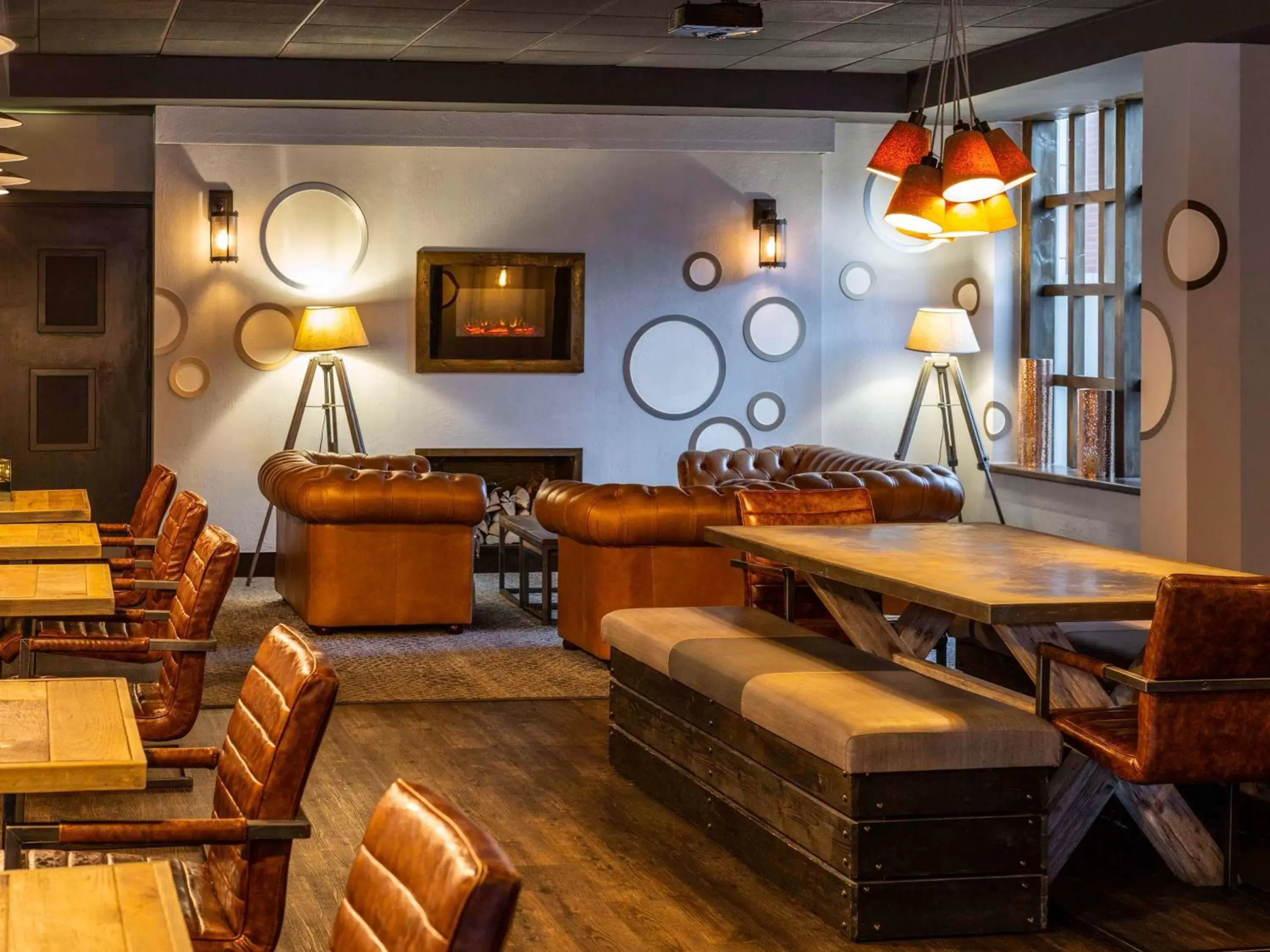 Property building, Seating Area in Novotel Leeds Centre