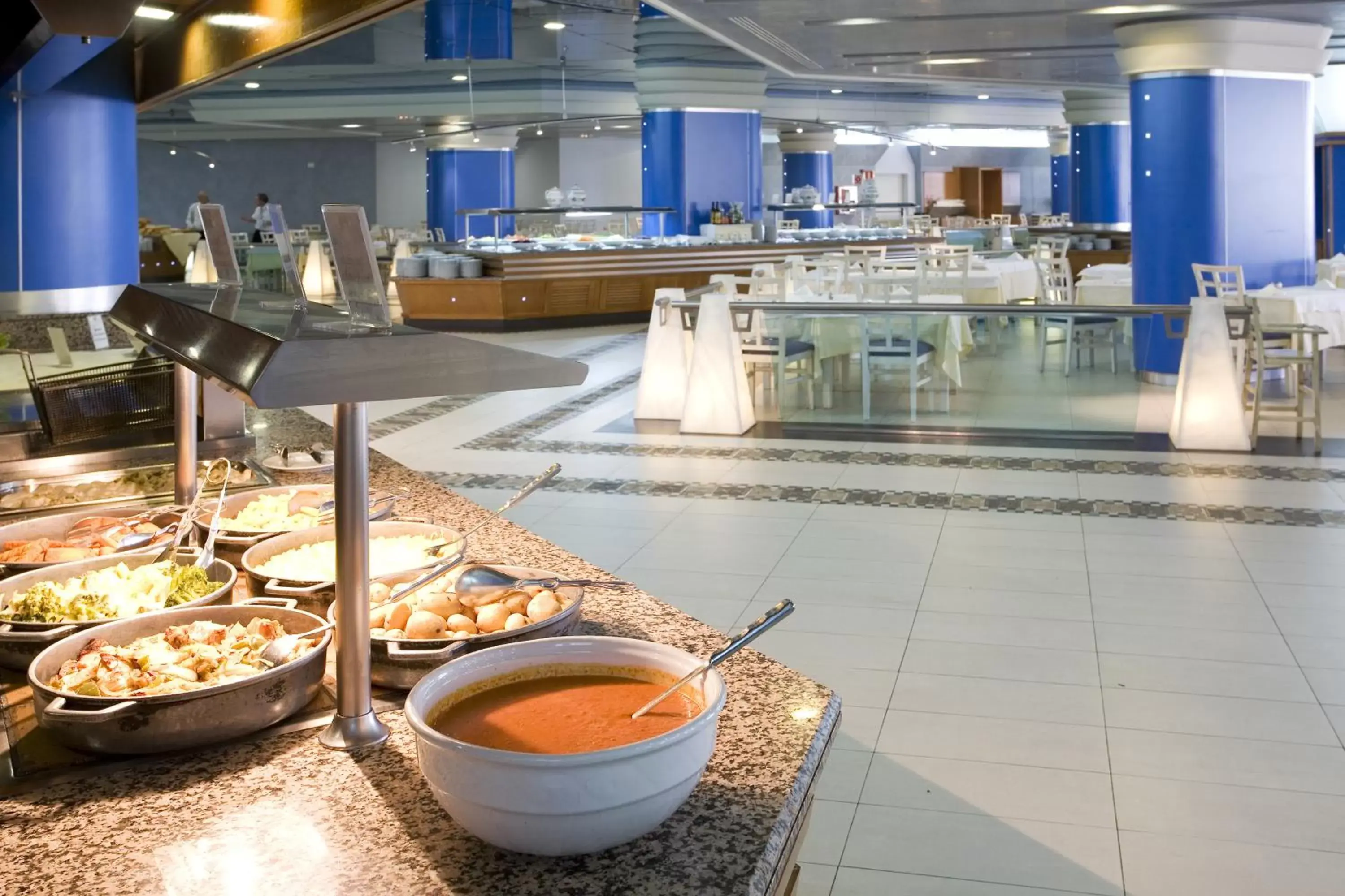 Dining area in R2 Hotel Pajara Beach